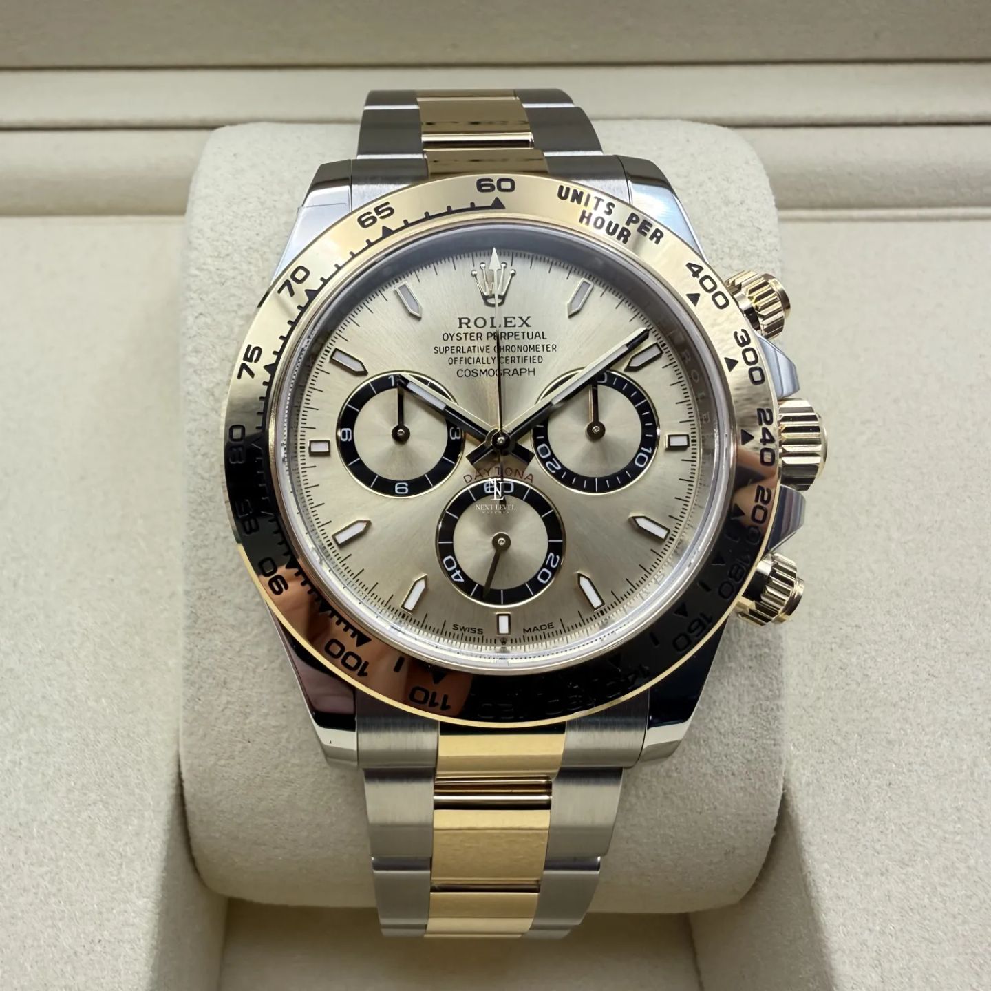 Rolex Daytona 126503 (2026) - 40mm Goud/Staal (2/8)