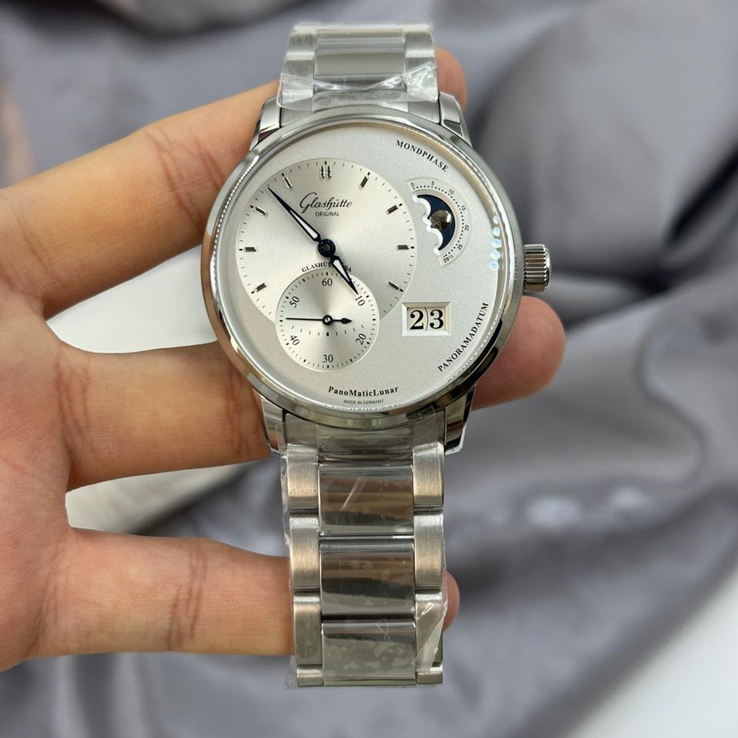 Glashütte Original PanoMaticLunar 1-90-02-42-32-71 (2025) - 40mm Staal (4/10)