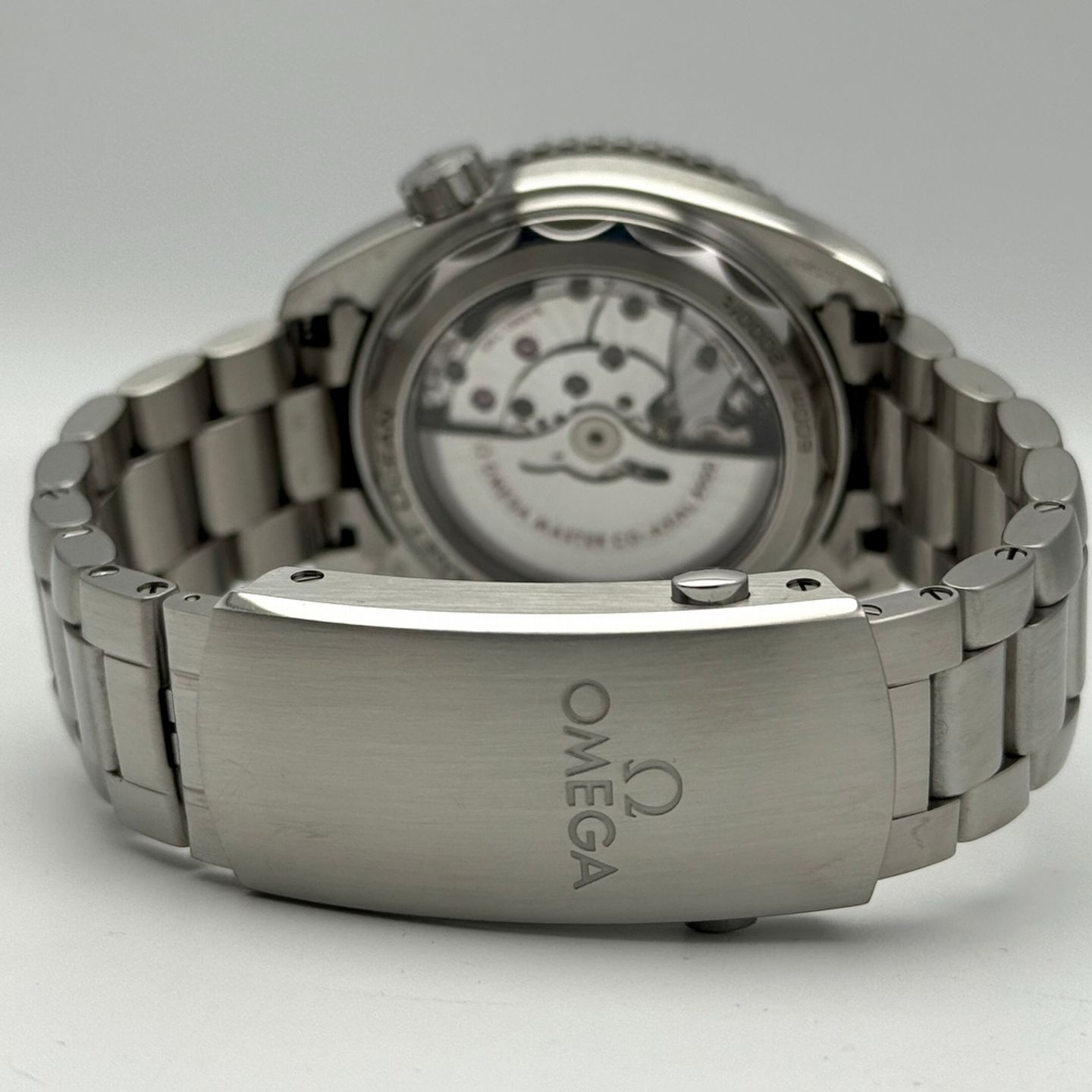 Omega Seamaster Planet Ocean 215.30.44.21.03.001 - (29/30)