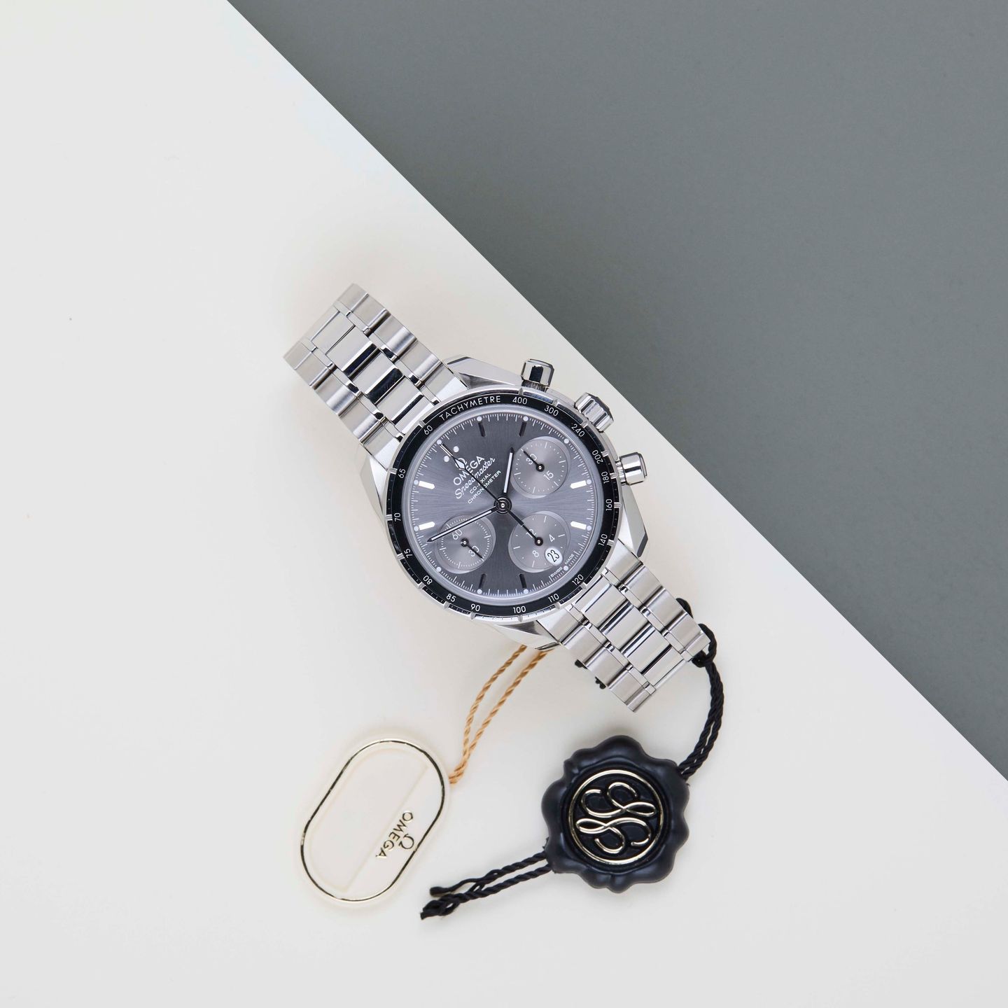 Omega Speedmaster 324.30.38.50.06.001 - (2/8)