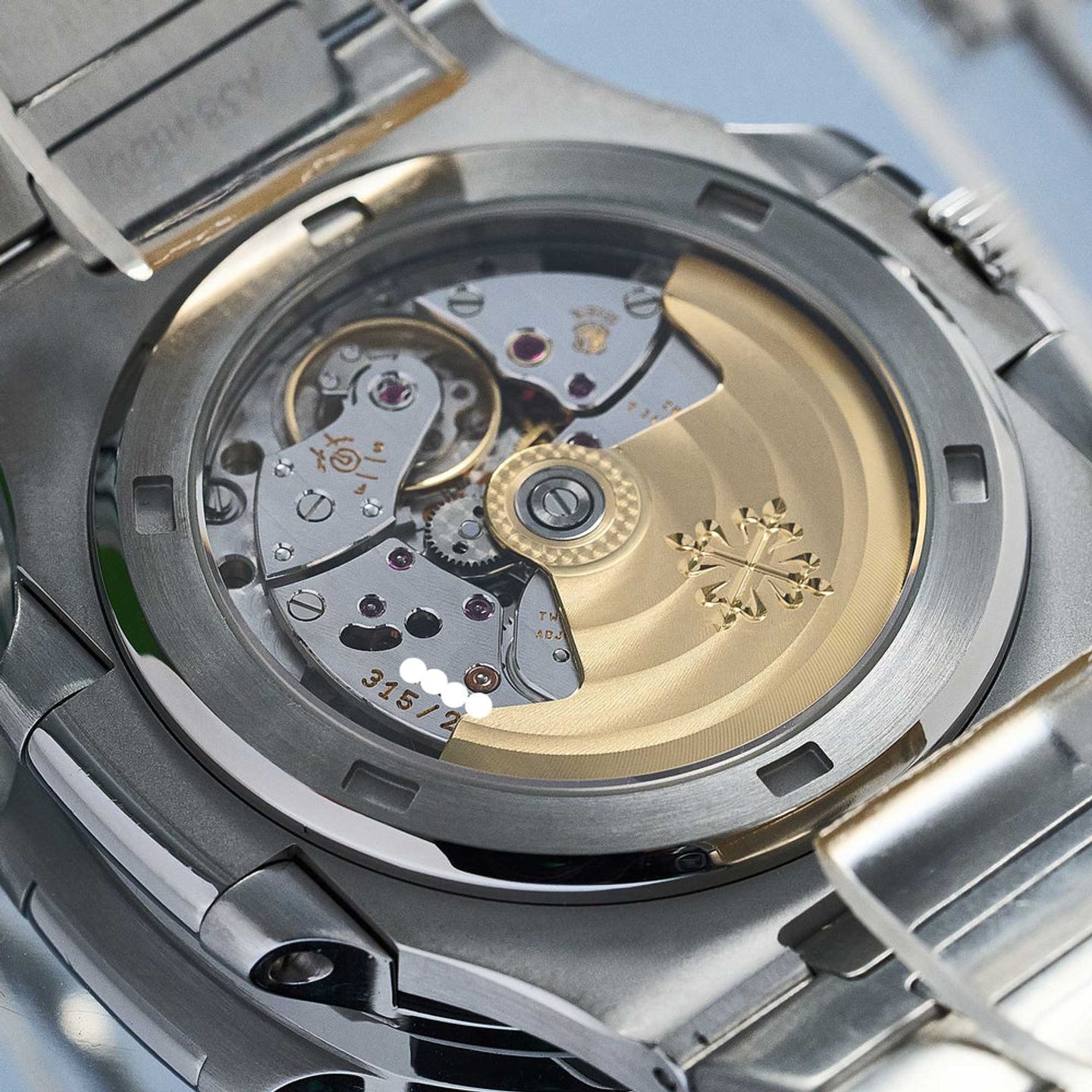 Patek Philippe Nautilus 5711/1A-010 - (7/8)