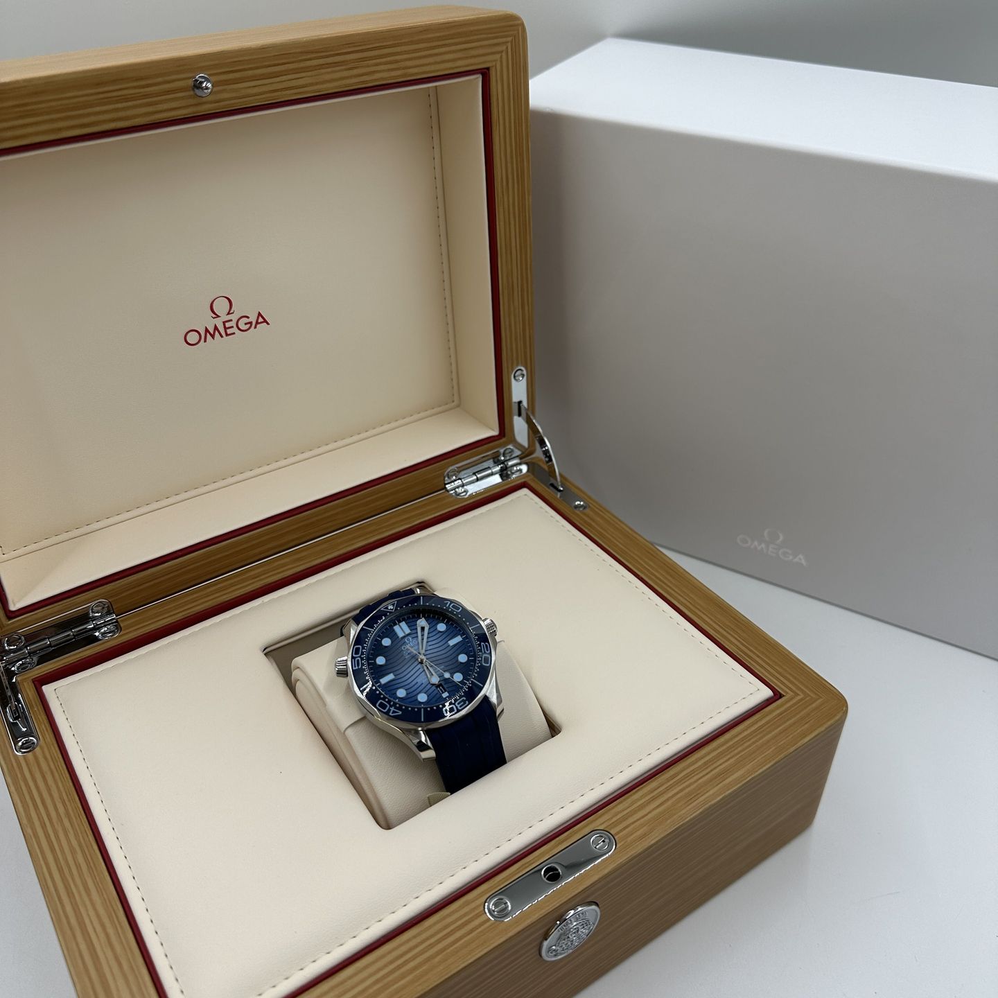 Omega Seamaster Diver 300 M 210.32.42.20.03.002 (2023) - Blauw wijzerplaat 42mm Staal (3/8)