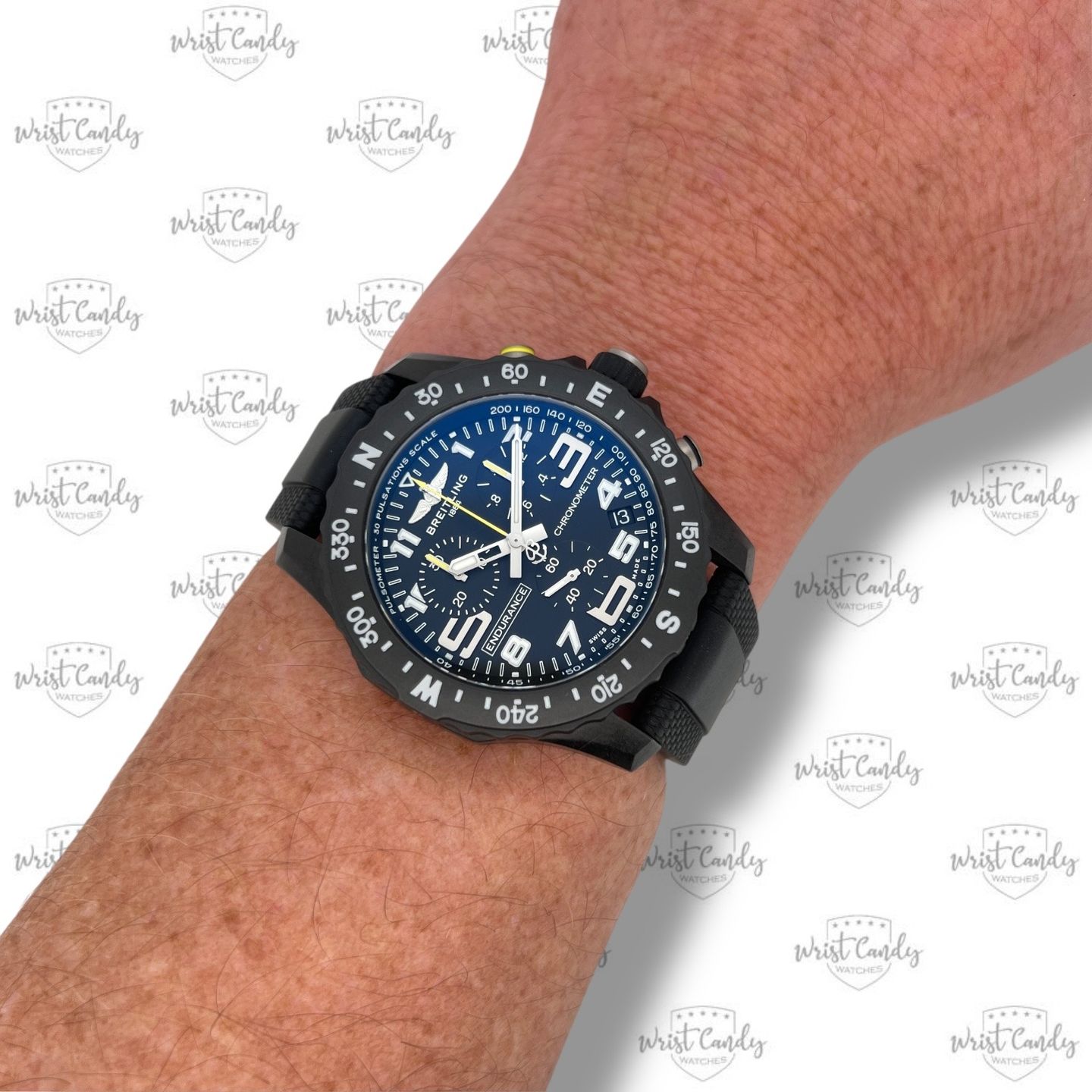 Breitling Endurance Pro X82310E51B1S2 (2025) - Black dial 45 mm Plastic case (7/8)