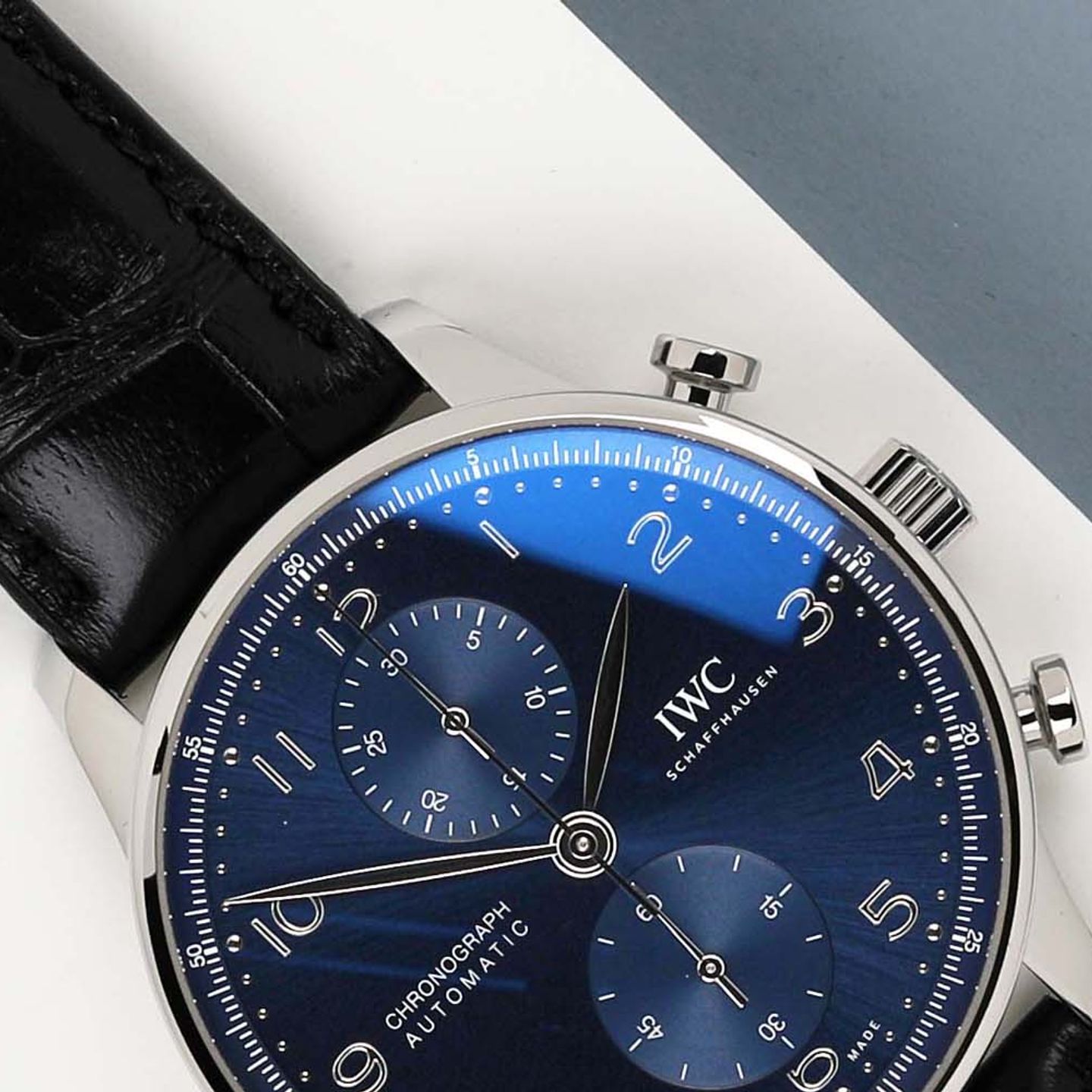 IWC Portuguese Chronograph IW371606 (2024) - Blue dial 41 mm Steel case (2/7)