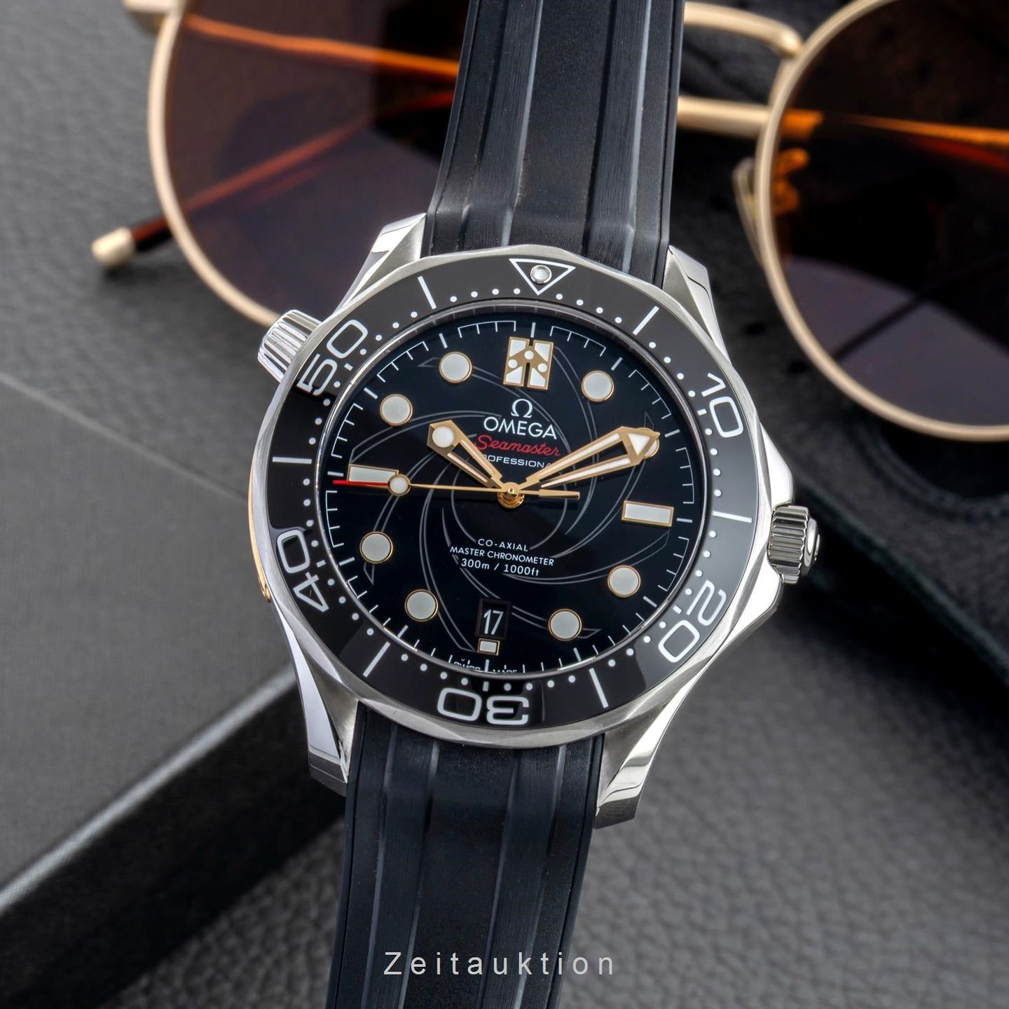 Omega Seamaster Diver 300 M 210.22.42.20.01.004 (Unknown (random serial)) - Black dial 42 mm Steel case (1/8)