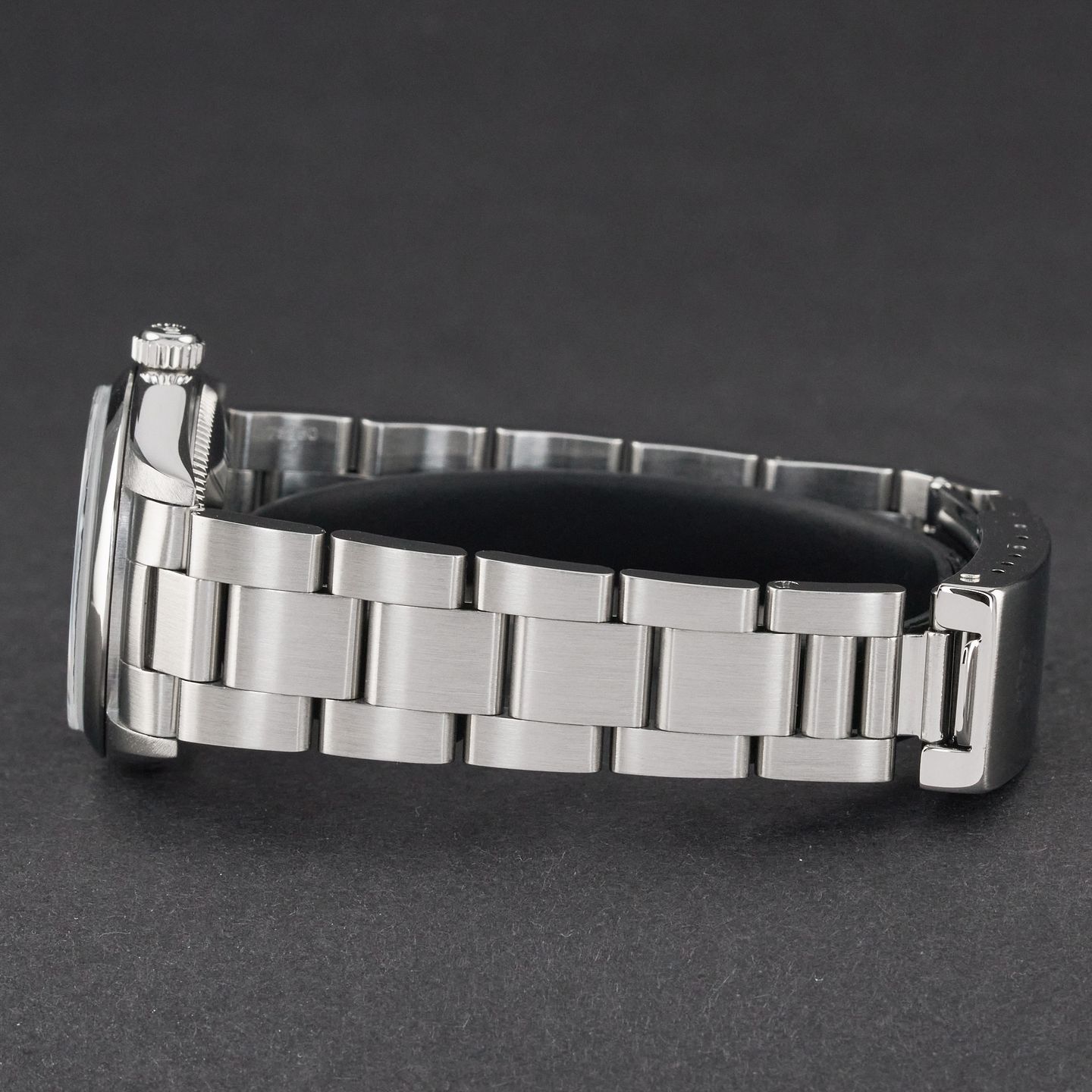 Rolex Oyster Perpetual 31 67480 (1998) - Black dial 31 mm Steel case (5/8)