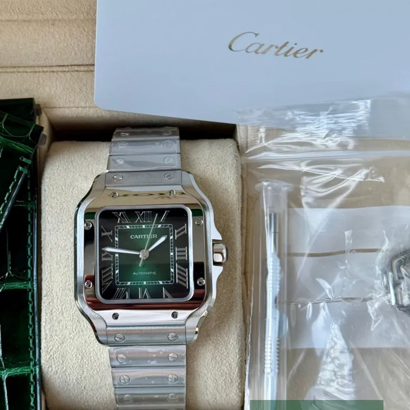 Cartier Santos WSSA0061 (2025) - Green dial 35 mm Steel case (7/7)