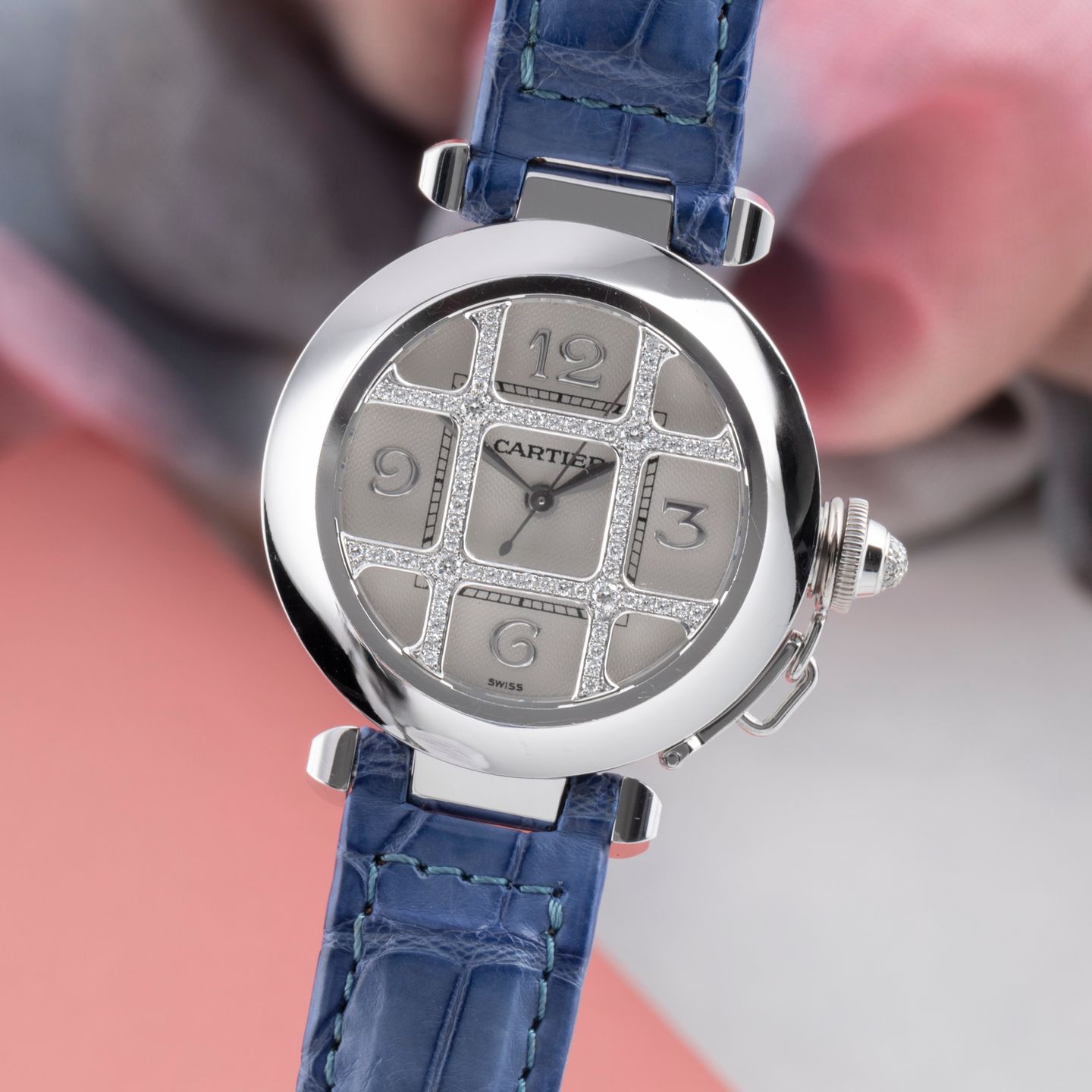 Cartier Pasha WJ101456 (Unknown (random serial)) - White dial 32 mm White Gold case (3/8)