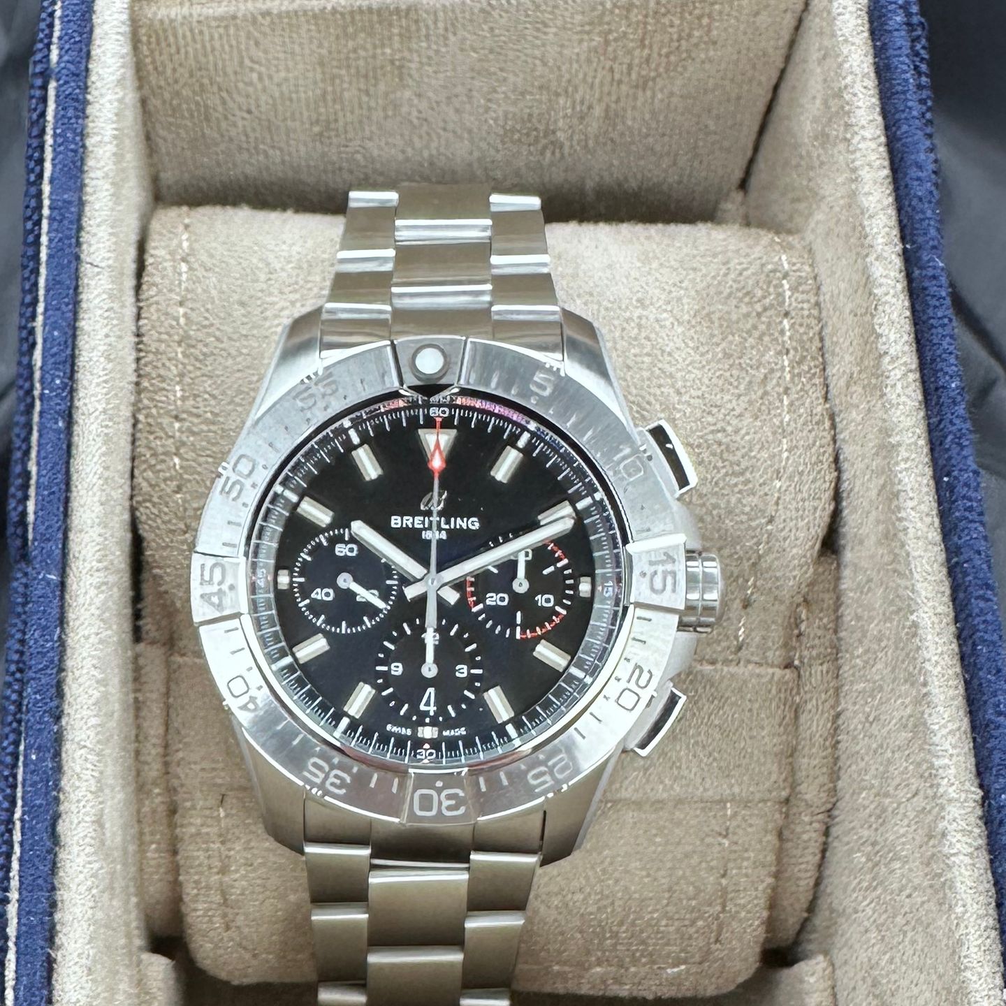 Breitling Avenger AB0147101B1A1 (2024) - Zwart wijzerplaat 44mm Staal (6/6)