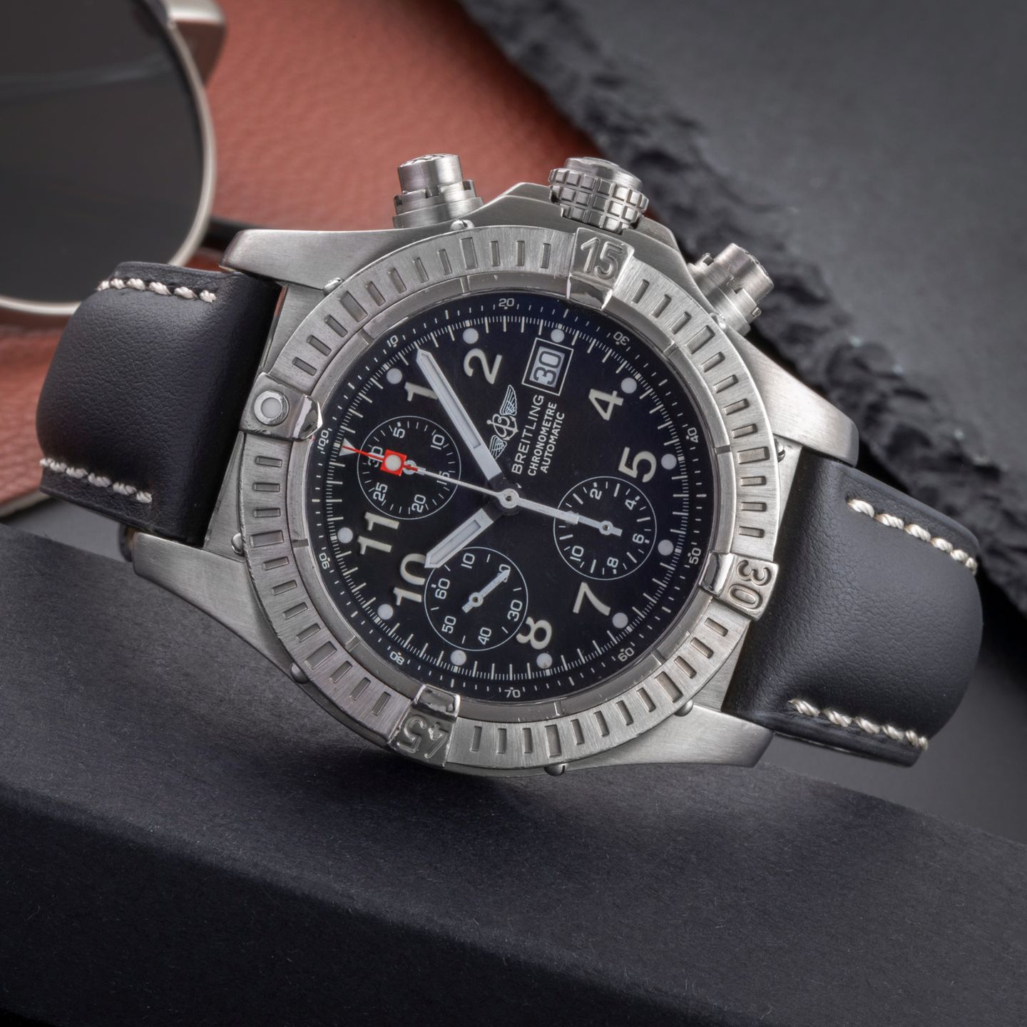 Breitling Avenger E13360 - (2/8)