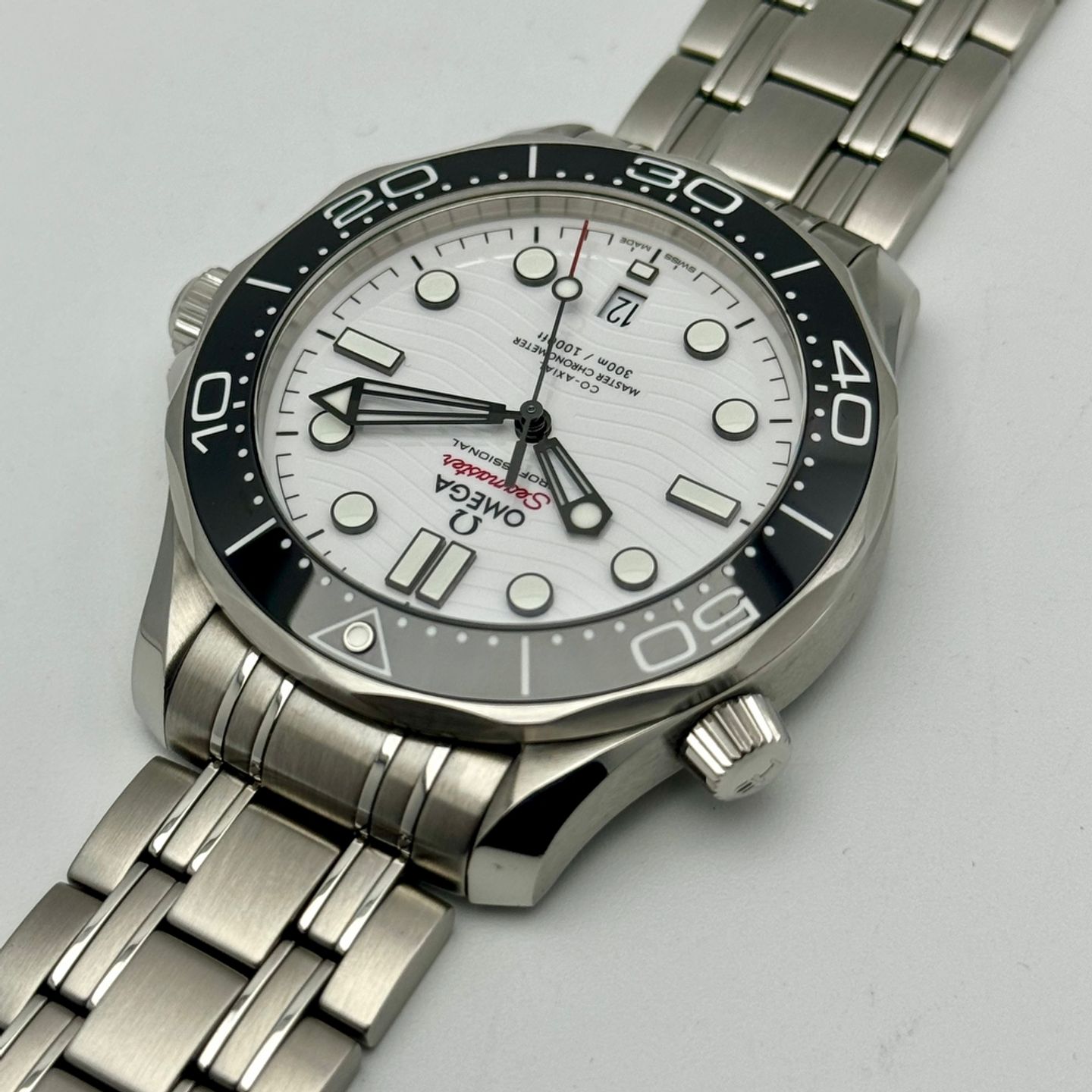 Omega Seamaster Diver 300 M 210.30.42.20.04.001 (2022) - White dial 42 mm Steel case (7/10)