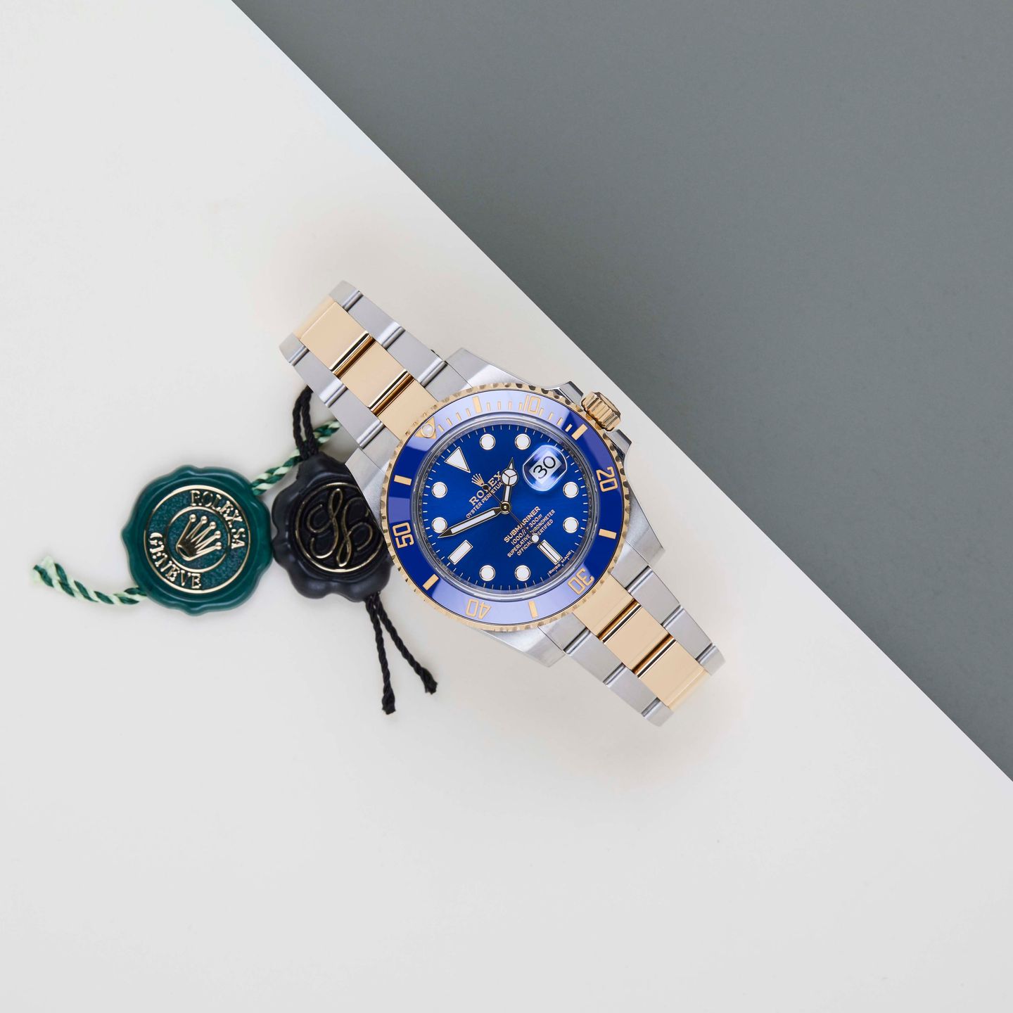 Rolex Submariner Date 116613LB (2020) - Blue dial 40 mm Gold/Steel case (2/8)