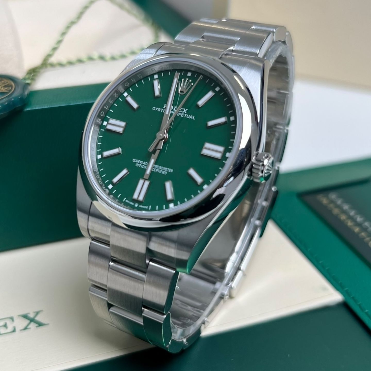 Rolex Oyster Perpetual 41 124300 (2024) - Groen wijzerplaat 41mm Staal (3/7)