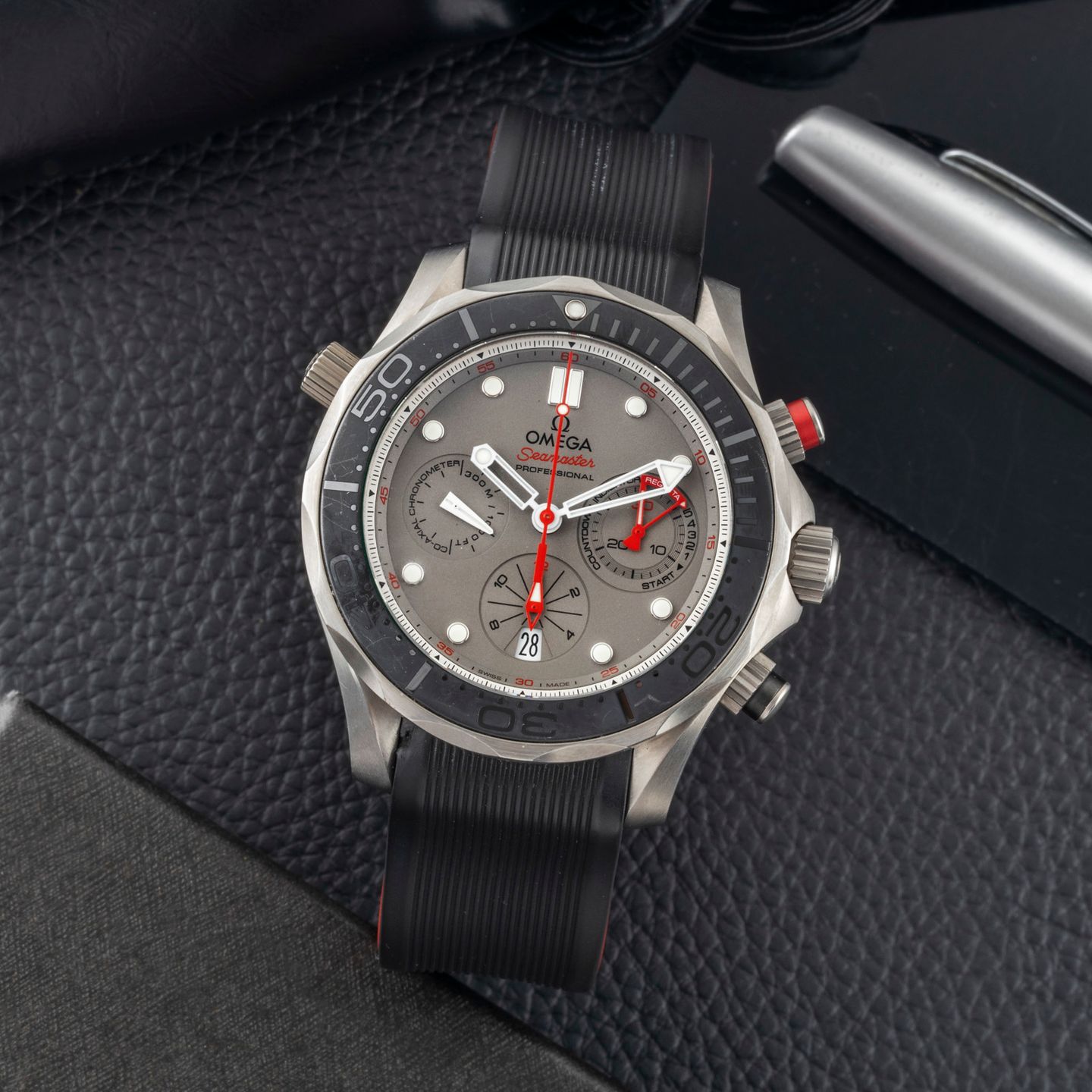 Omega Seamaster Diver 300 M 212.92.44.50.99.001 (Unknown (random serial)) - Grey dial 44 mm Titanium case (1/8)