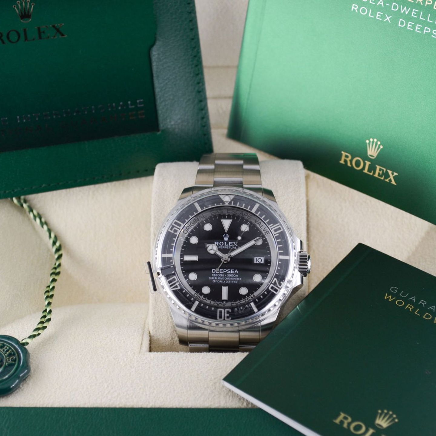 Rolex Sea-Dweller Deepsea 136660 (2025) - 44mm Staal (7/7)