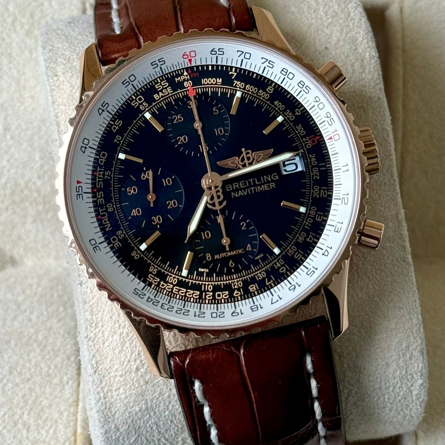 Breitling Old Navitimer R13323 (2010) - Multi-colour dial 42 mm Yellow Gold case (1/8)
