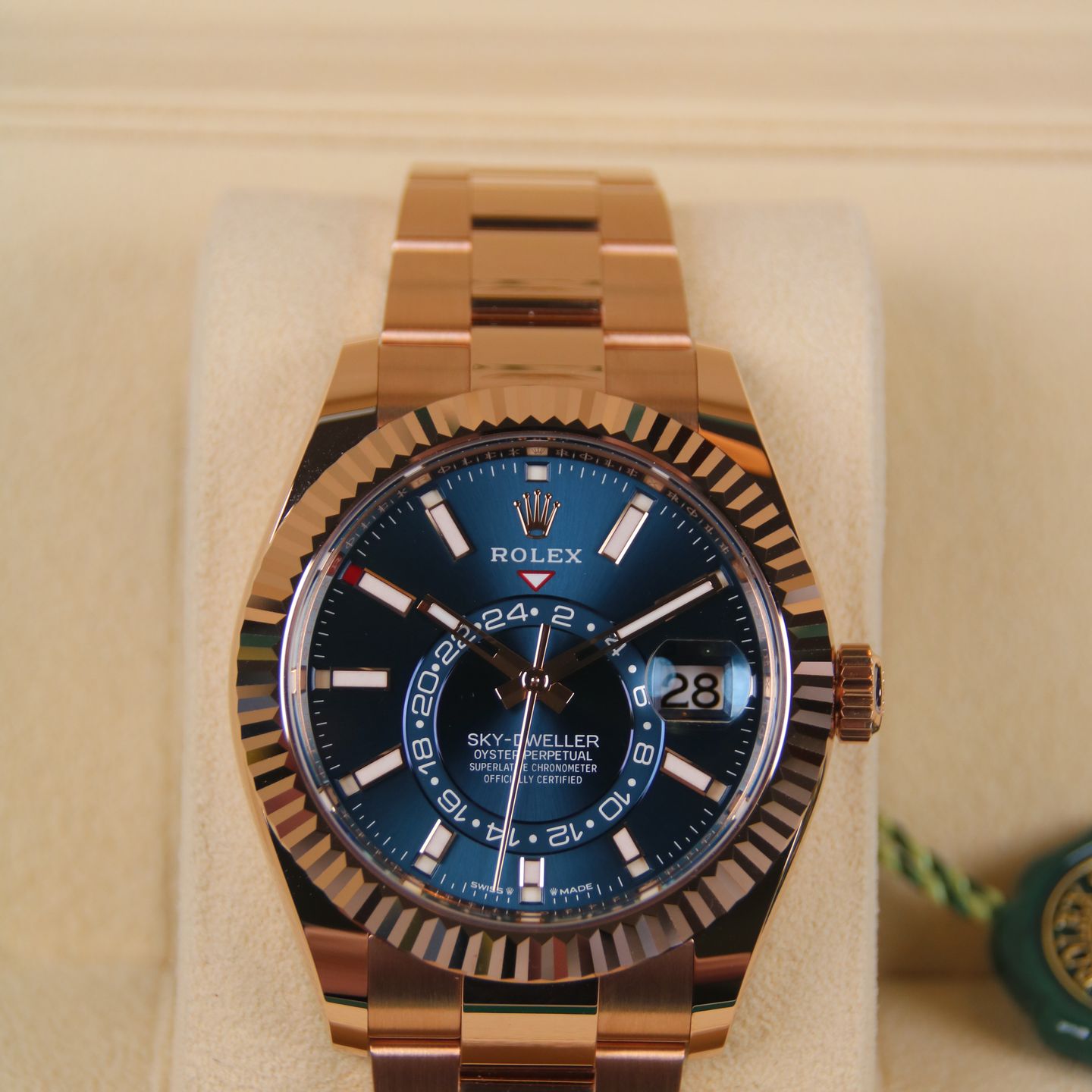 Rolex Sky-Dweller 336935 (2024) - Blue dial 42 mm Rose Gold case (1/7)