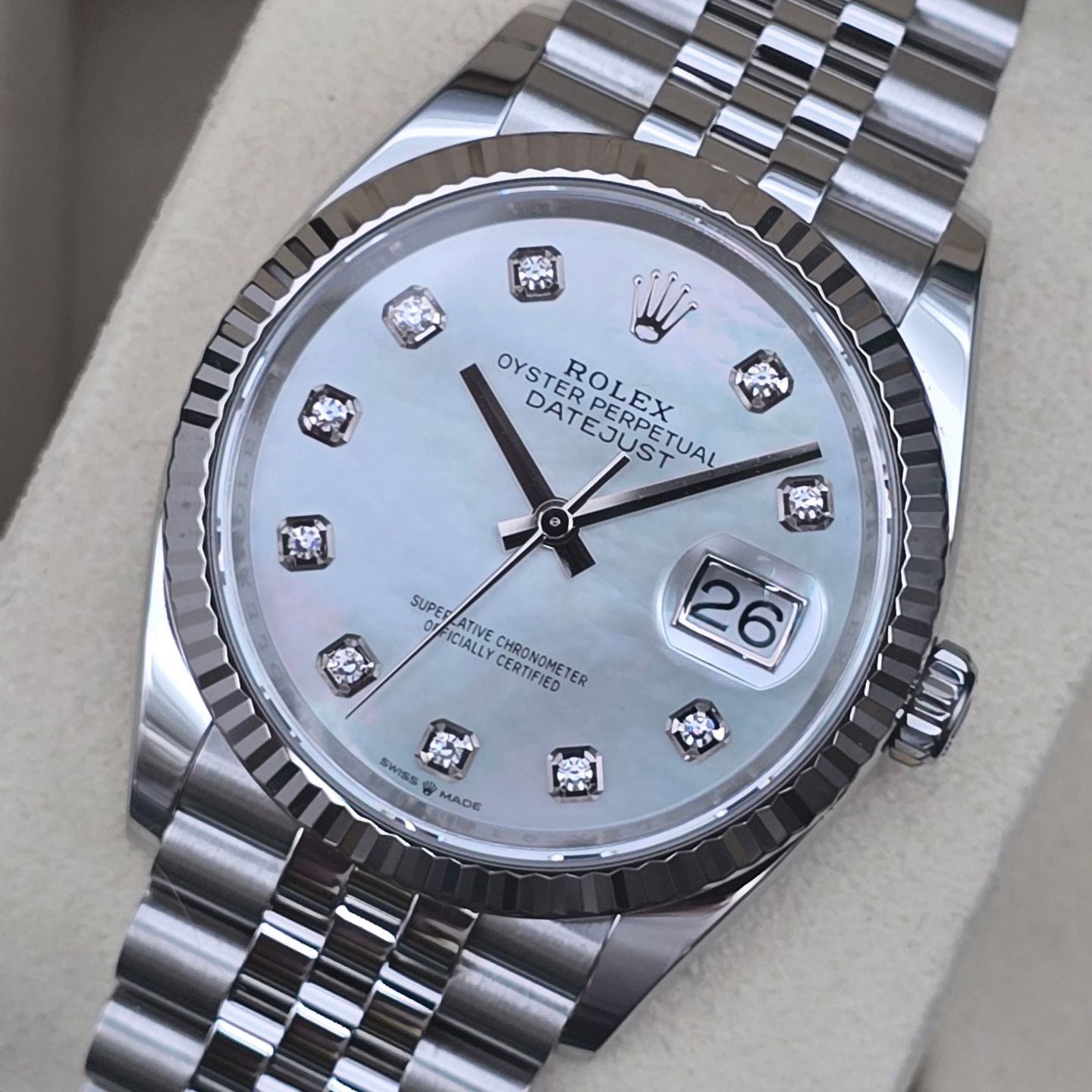 Rolex Datejust 36 126234 (2026) - Pearl dial 36 mm Steel case (1/8)
