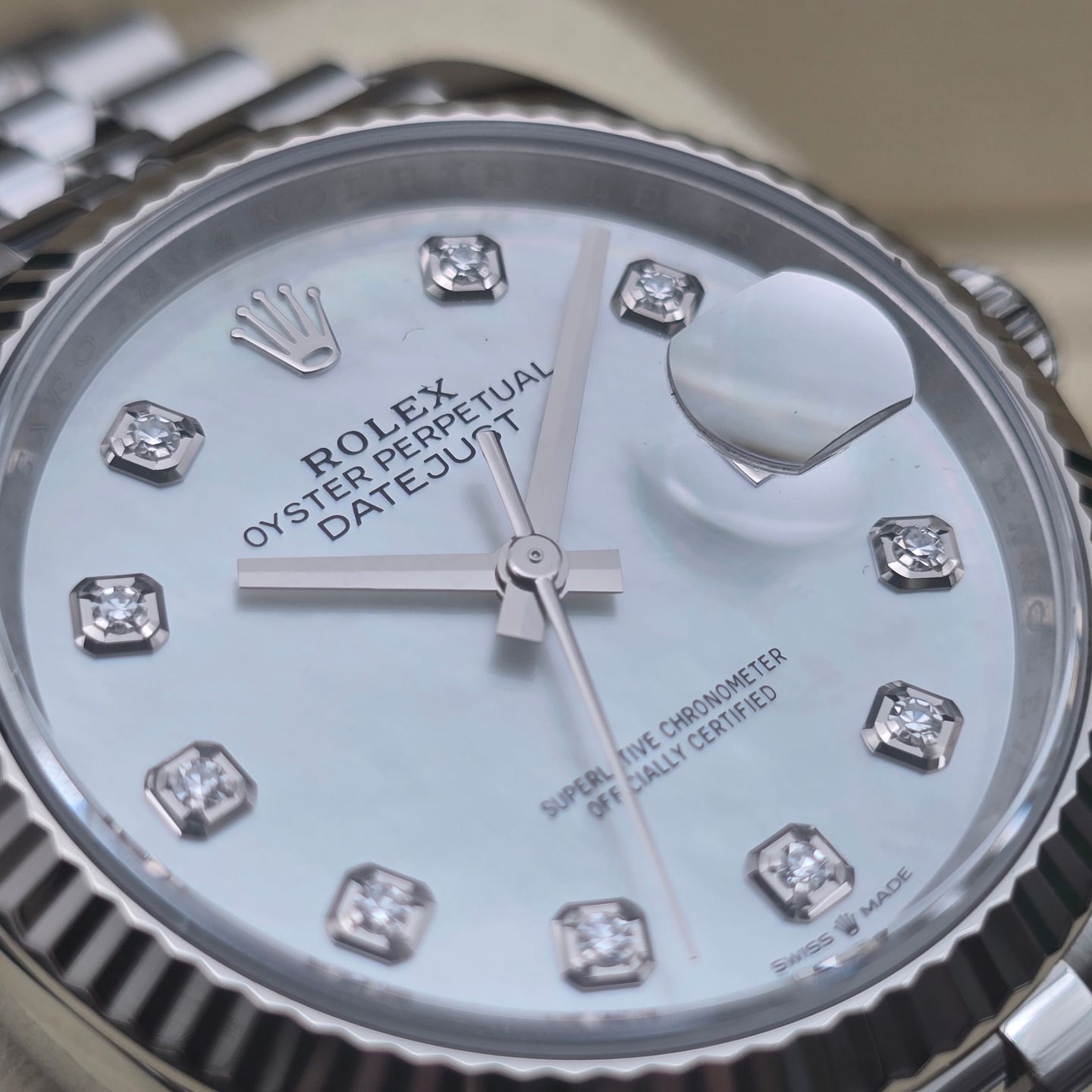 Rolex Datejust 36 126234 (2026) - Pearl dial 36 mm Steel case (4/8)