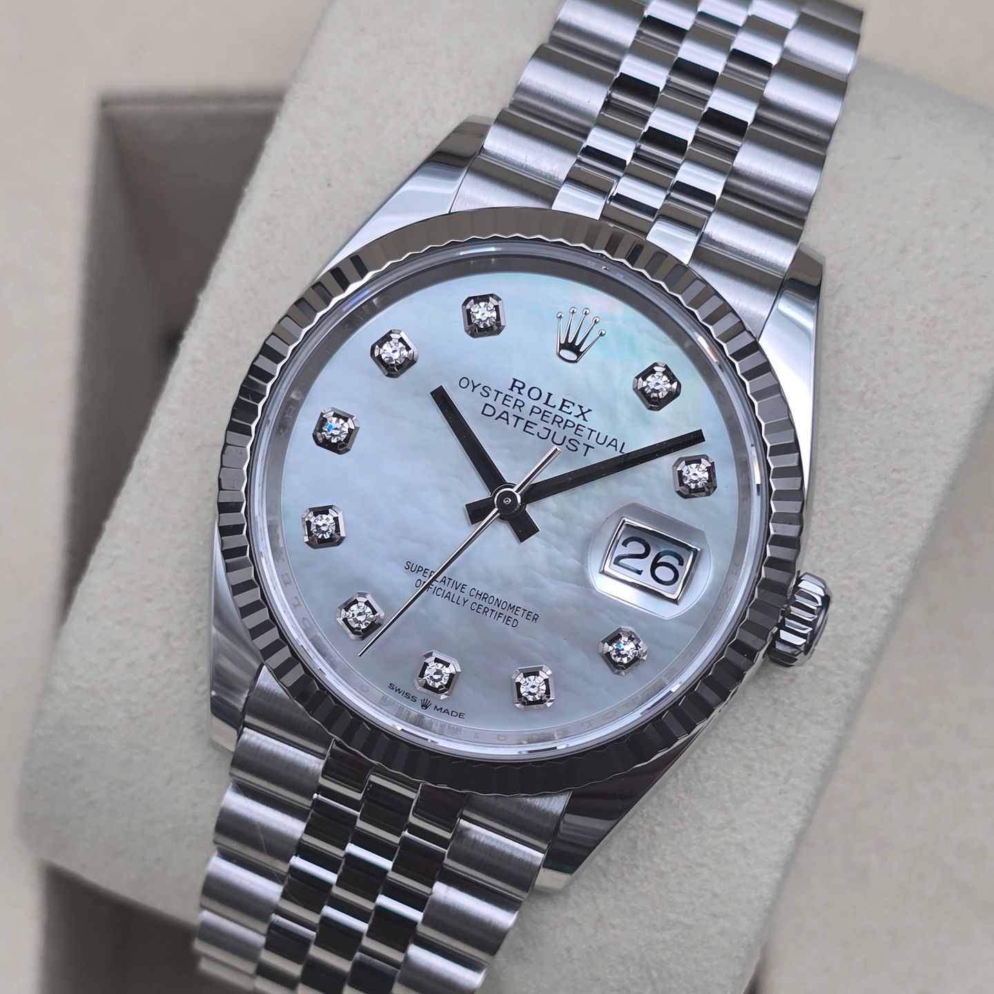 Rolex Datejust 36 126234 (2026) - Pearl dial 36 mm Steel case (2/8)