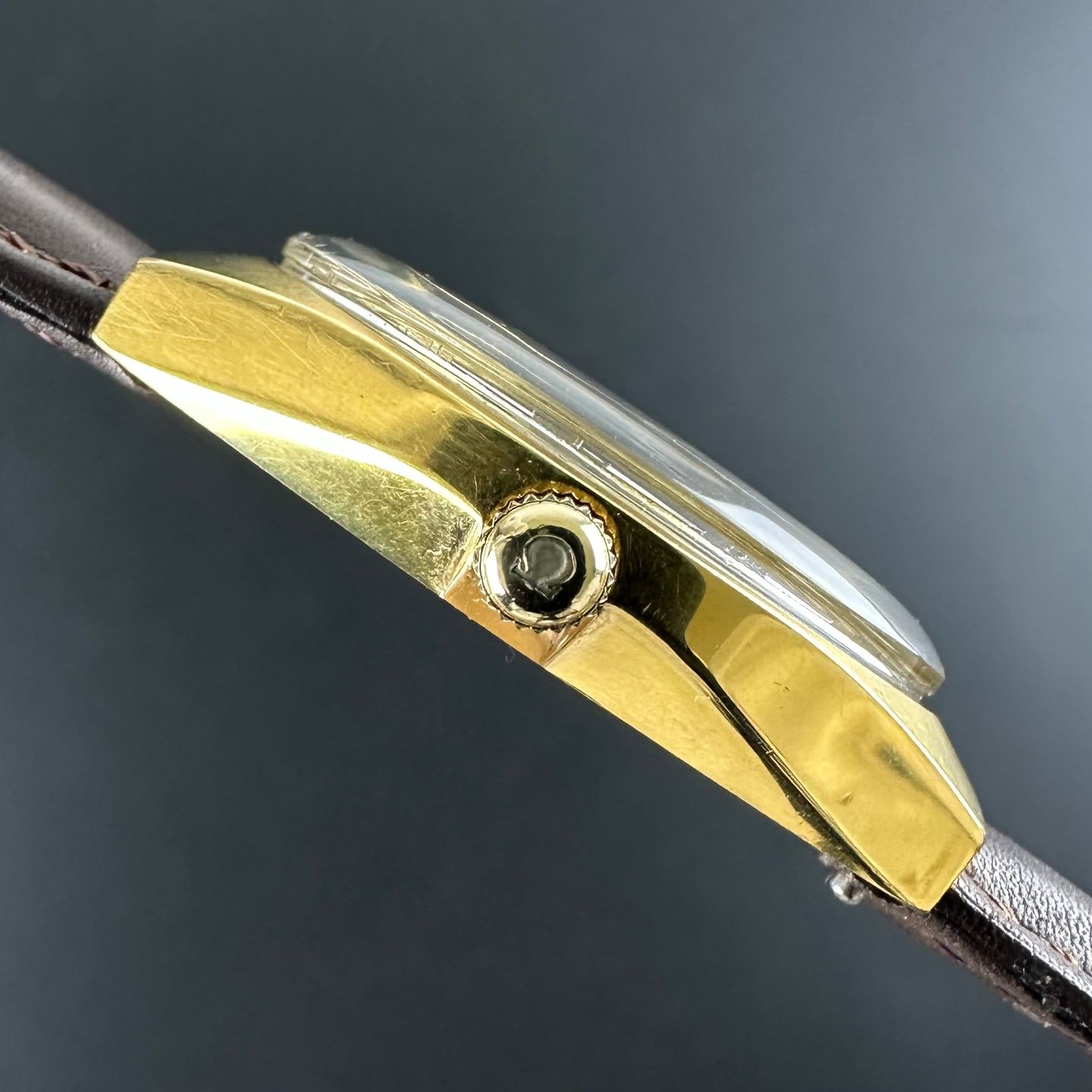 Omega De Ville 166.051 - (4/8)