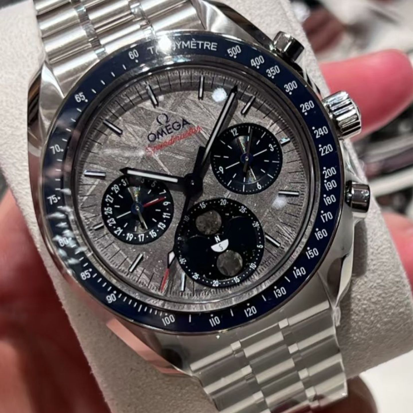 Omega Speedmaster Moonphase 304.30.43.52.06.001 - (2/4)