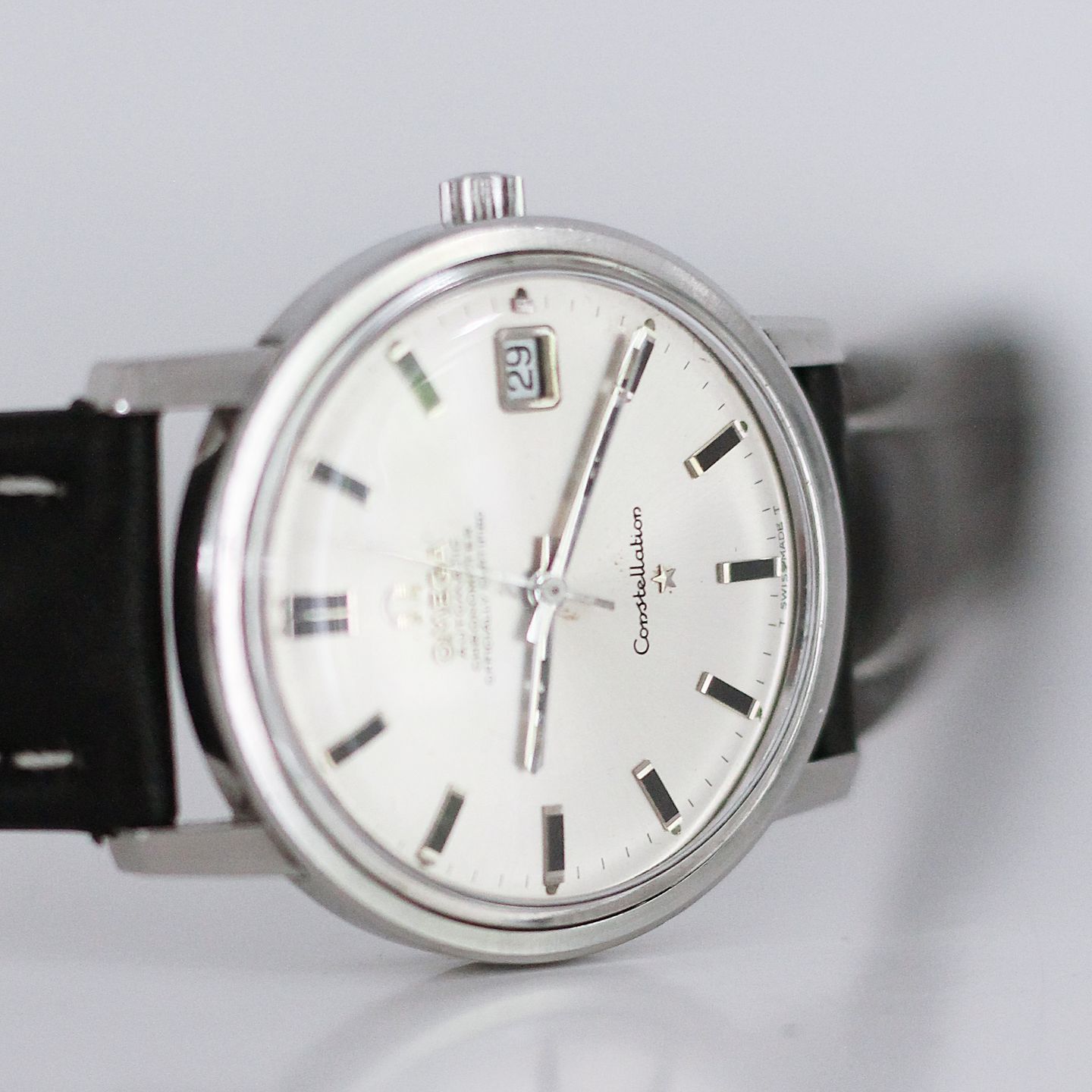 Omega Constellation 168.018 (1968) - Silver dial 35 mm Steel case (2/5)