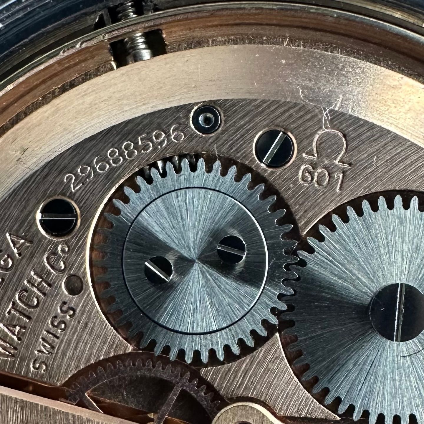 Omega Genève 136.041 (1969) - White dial 41 mm Steel case (4/8)