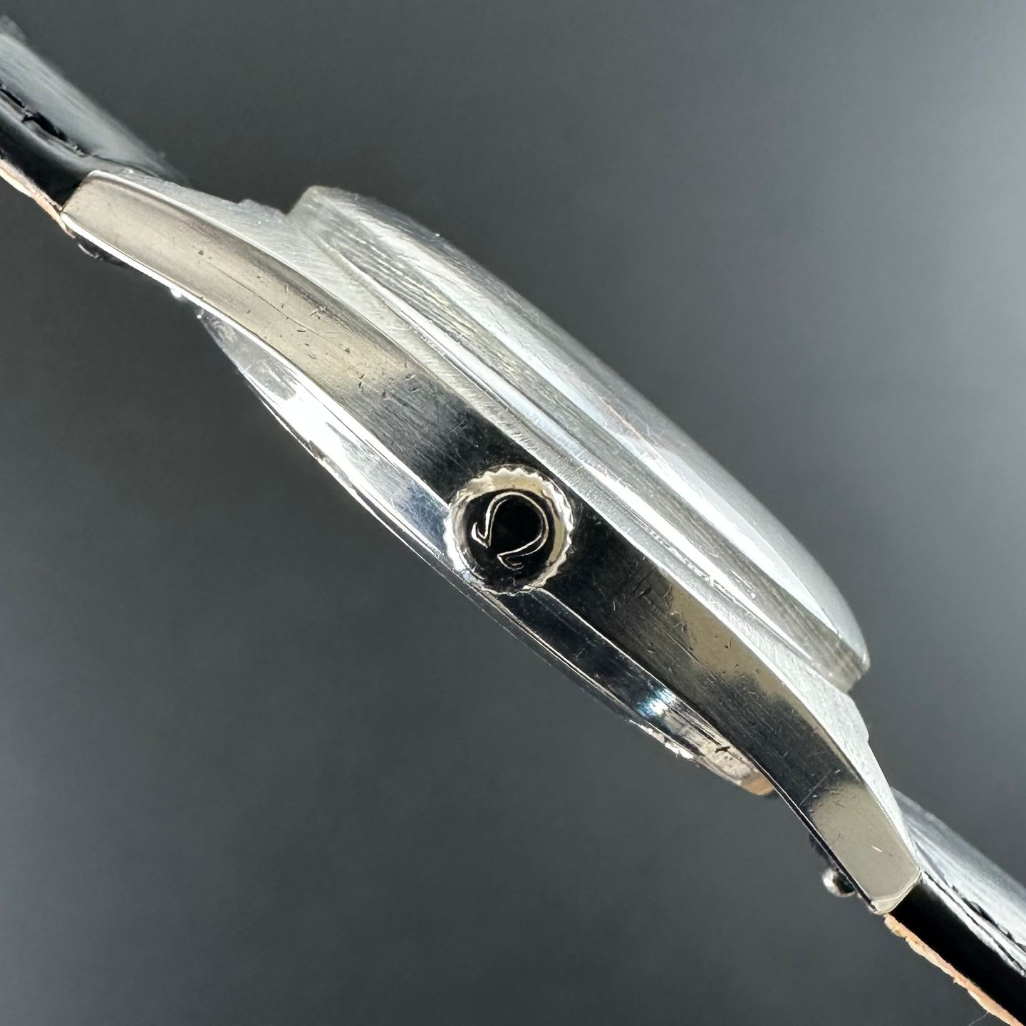 Omega Genève 136.041 (1969) - White dial 41 mm Steel case (5/8)