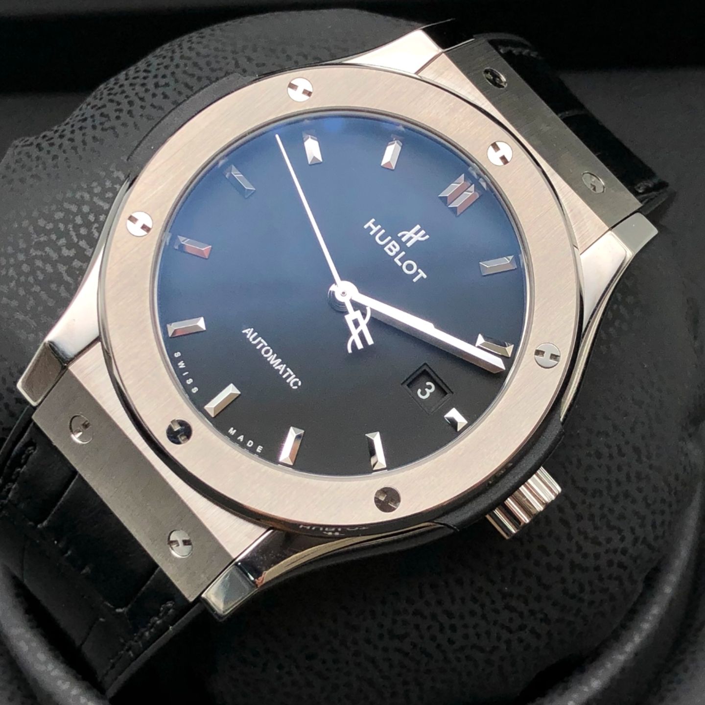 Hublot Classic Fusion 542.NX.1171.LR (2023) - Zwart wijzerplaat 42mm Titanium (3/4)