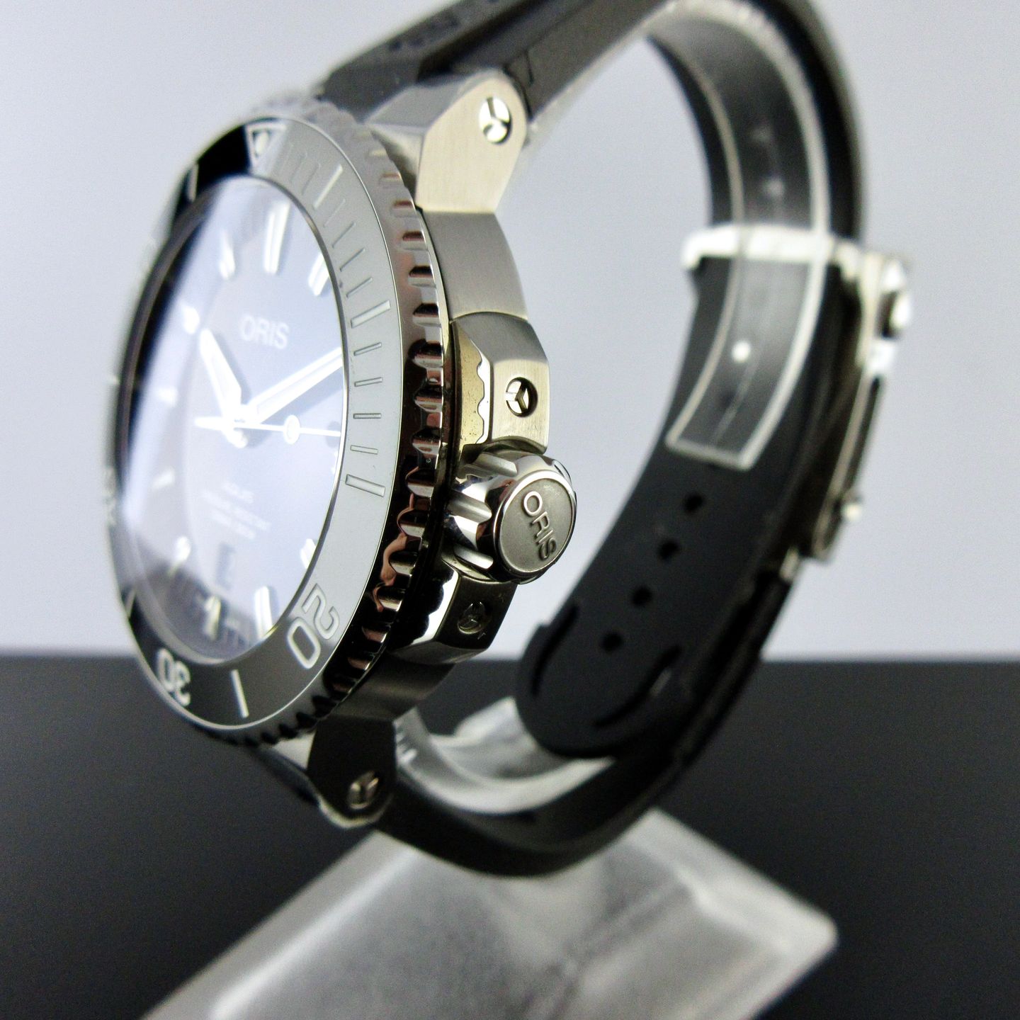 Oris Aquis Date 01 733 7730 4135-07 4 24 64EB (2025) - Blauw wijzerplaat 44mm Staal (5/6)