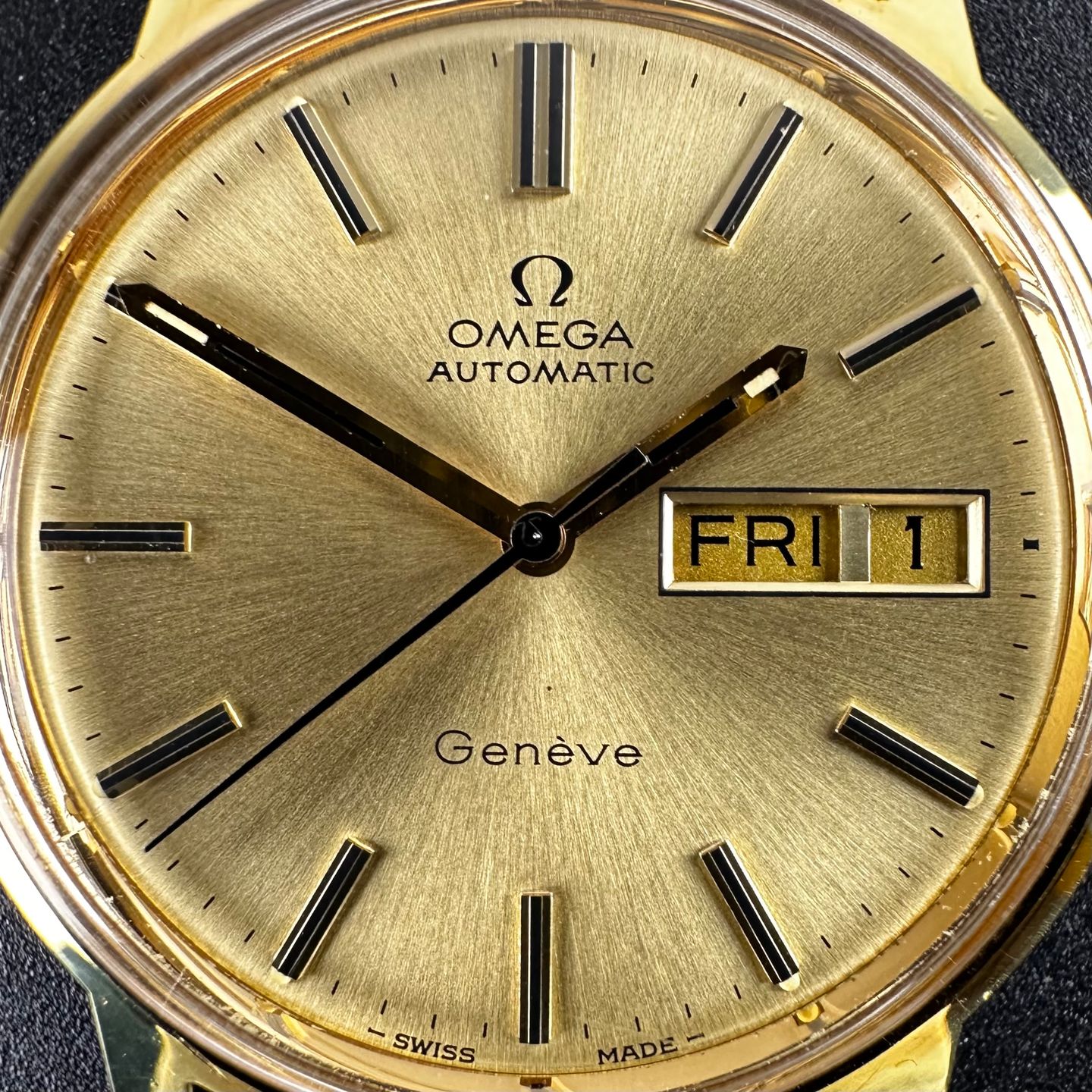 Omega Genève 166.0117 (1974) - Gold dial 35 mm Gold/Steel case (8/8)