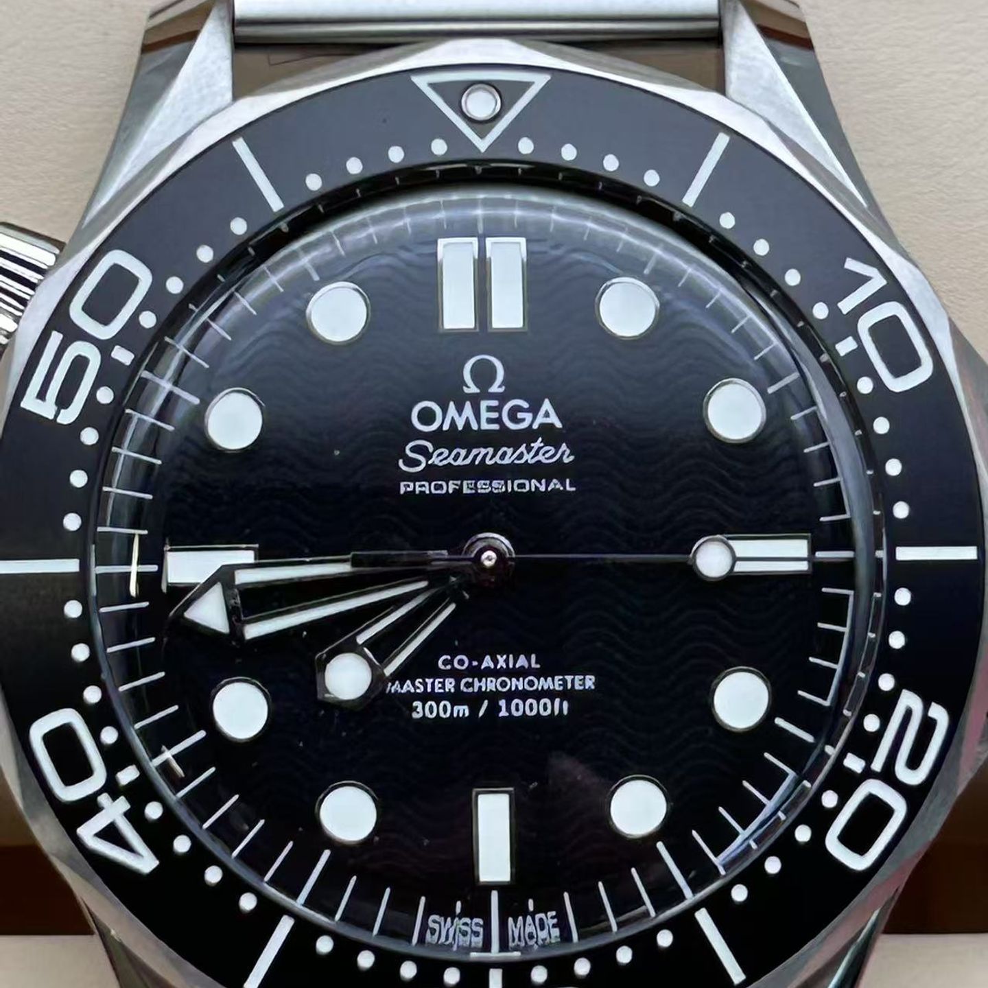 Omega Seamaster Diver 300 M 210.30.42.20.01.010 (2025) - Zwart wijzerplaat 42mm Staal (8/8)