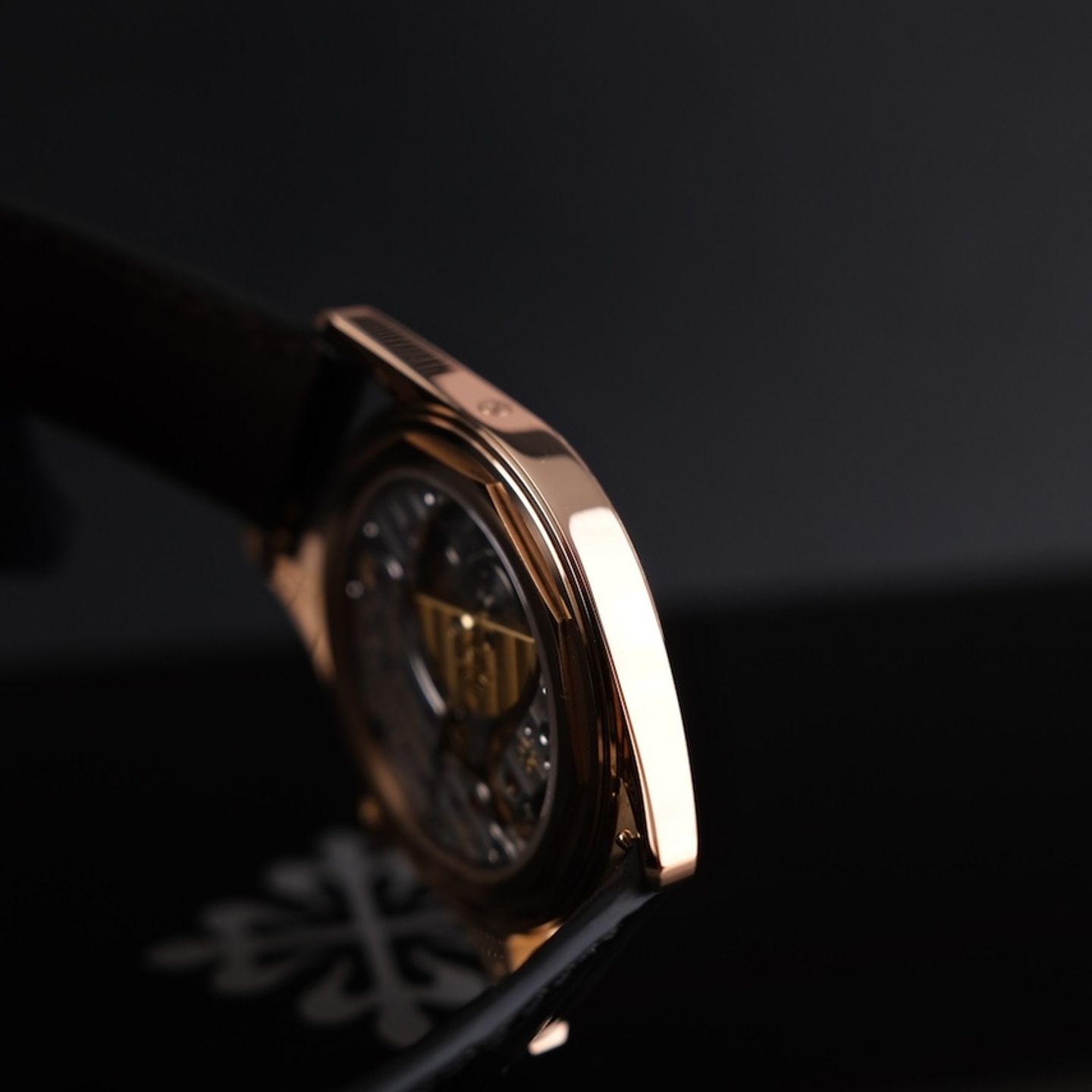 Patek Philippe Calatrava 6000R-001 (2014) - Brown dial 37 mm Rose Gold case (6/8)