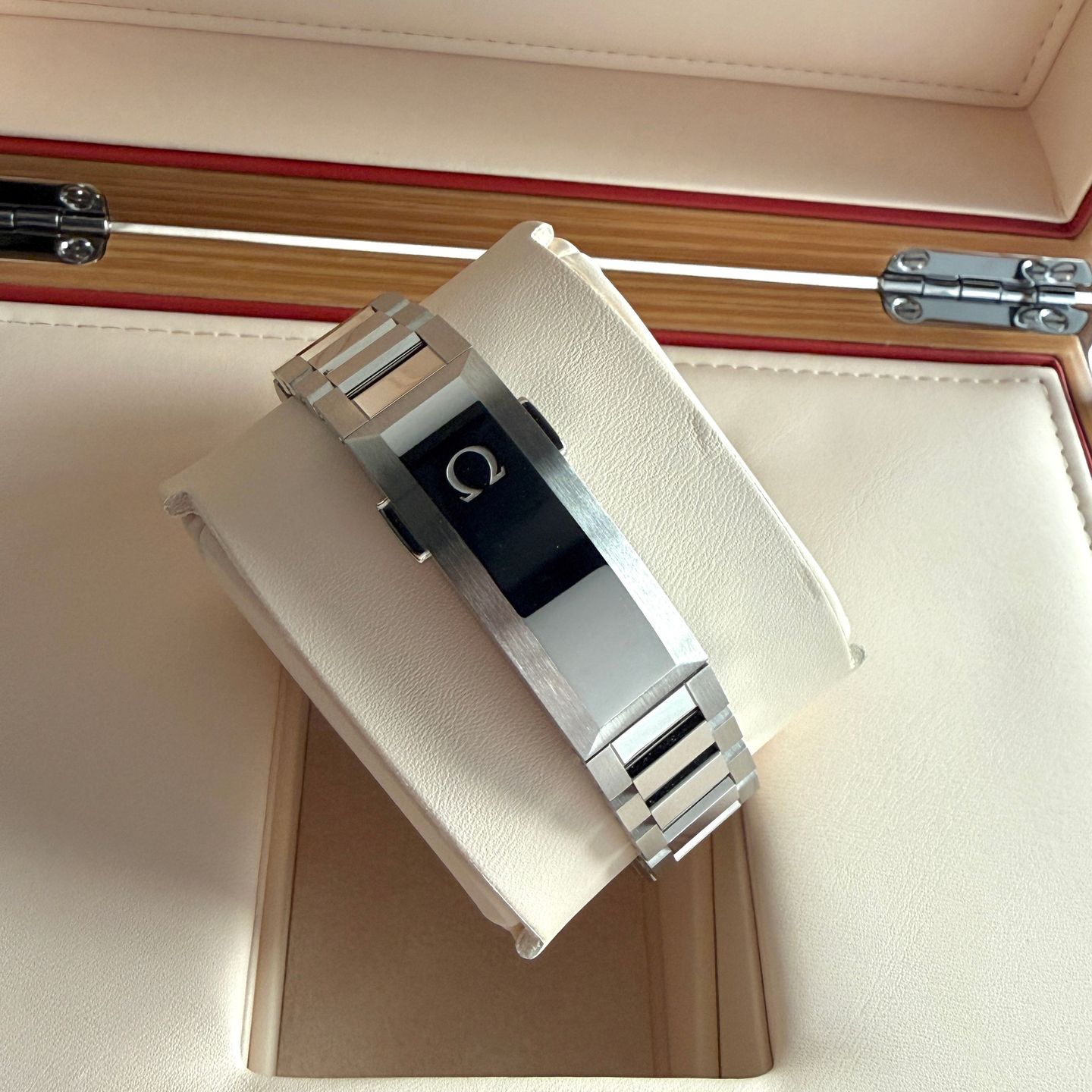 Omega Seamaster Planet Ocean 217.30.42.21.01.001 - (7/7)