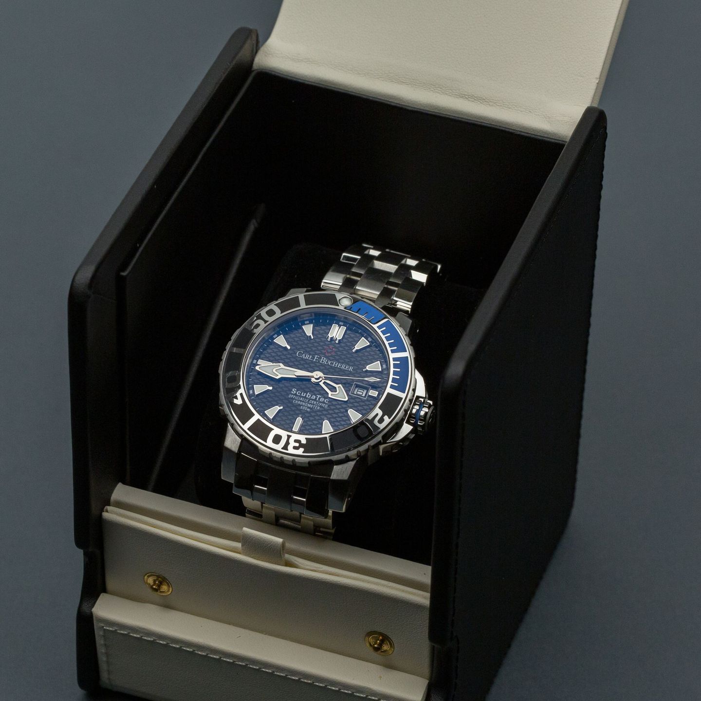 Unknown Unknown 00.10632.23.33.21 (Unknown (random serial)) - (2/5)