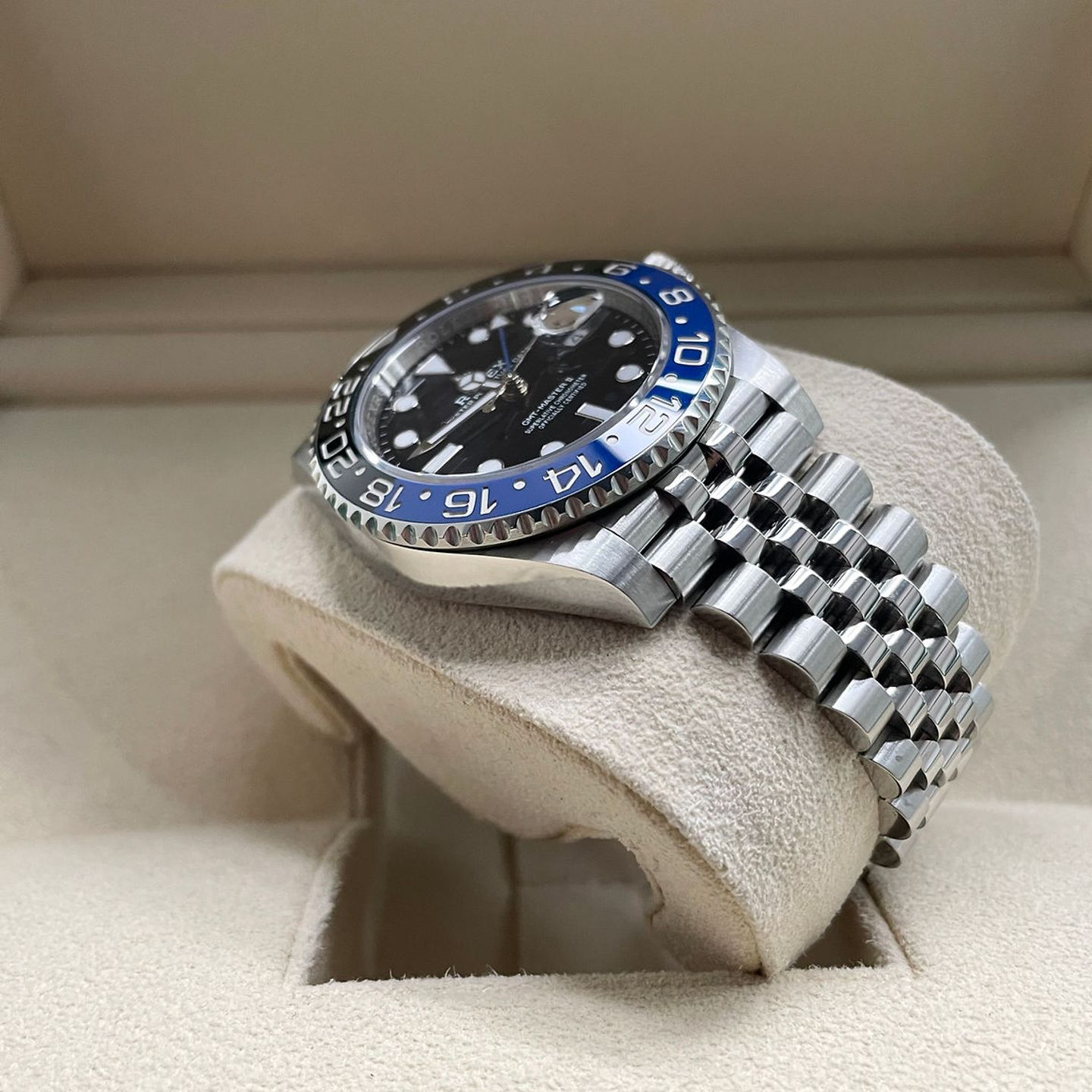 Rolex GMT-Master II 126710BLNR - (5/5)