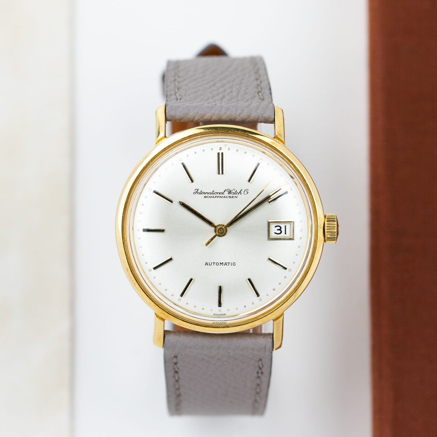 IWC Vintage 8541 (Unknown (random serial)) - White dial 36 mm Yellow Gold case (3/6)