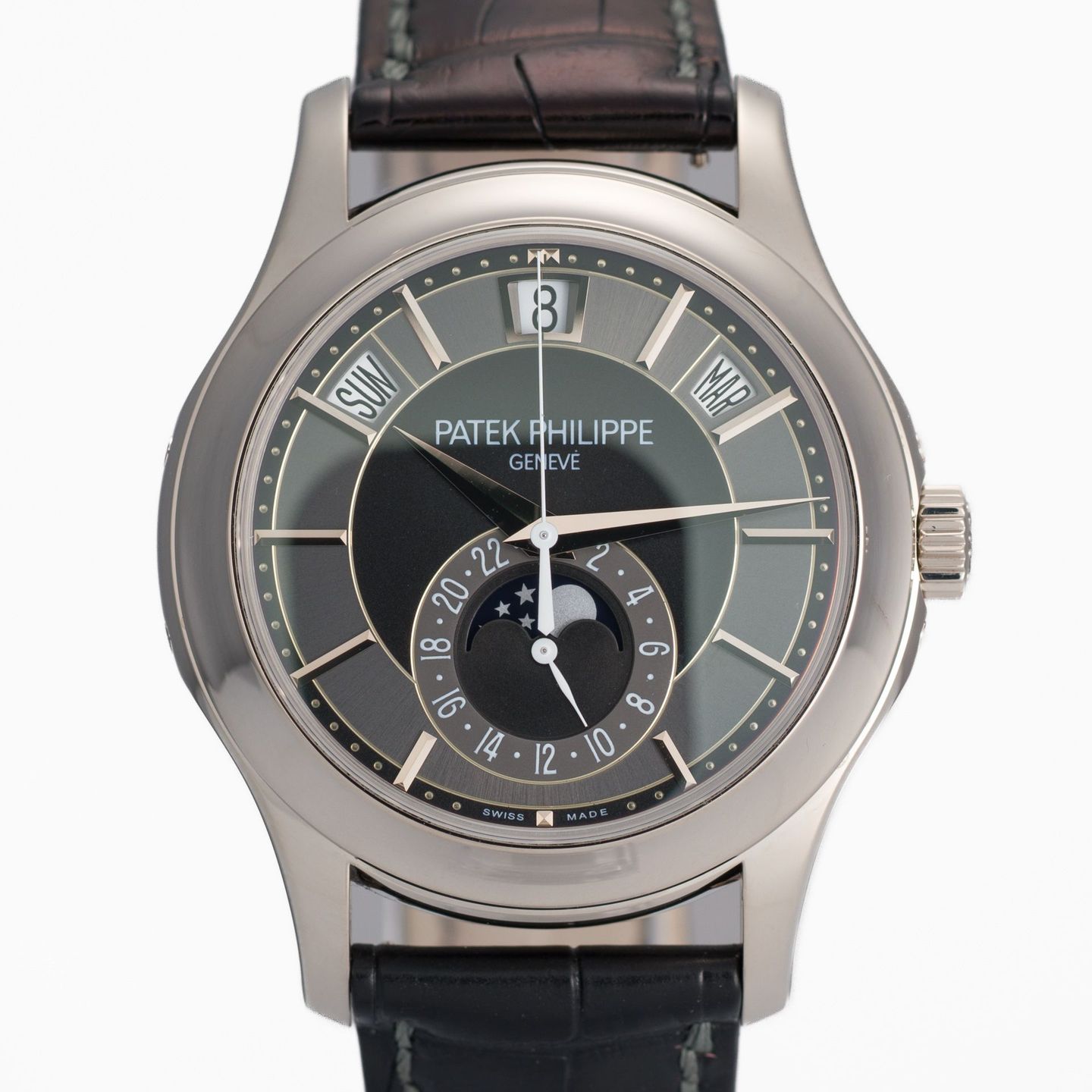 Patek Philippe Annual Calendar 5205G-010 (2012) - Zwart wijzerplaat 40mm Witgoud (1/6)