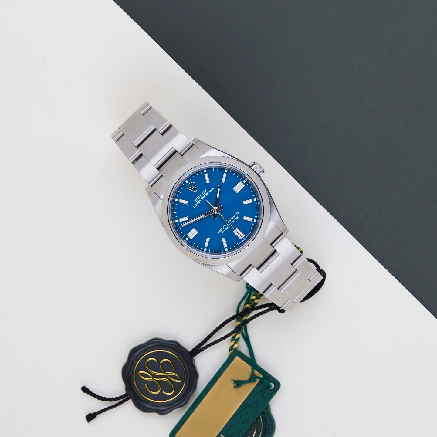 Rolex Oyster Perpetual 36 126000 - (2/8)