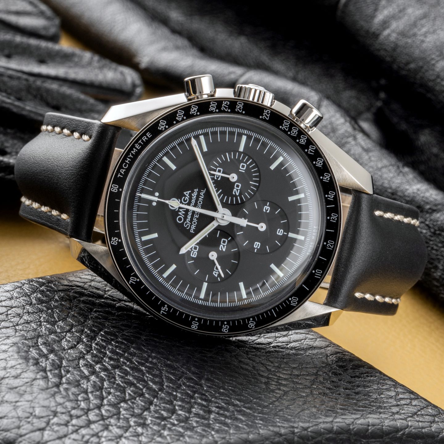 Omega Speedmaster Professional Moonwatch 311.30.42.30.01.005 - (2/8)