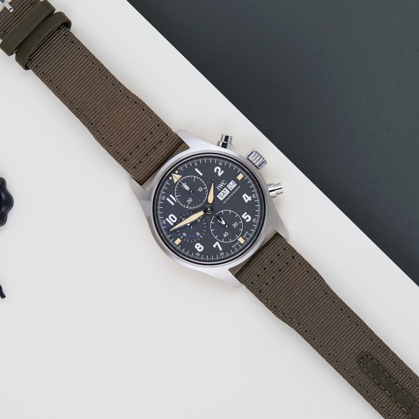 IWC Pilot Spitfire Chronograph IW387901 (2024) - Black dial 41 mm Steel case (2/8)