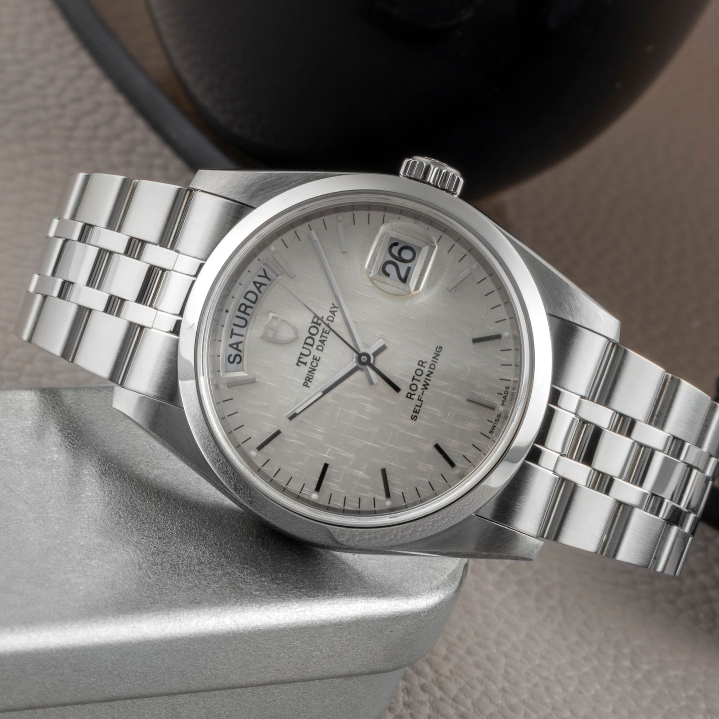 Tudor Prince Date 76200 - (2/8)