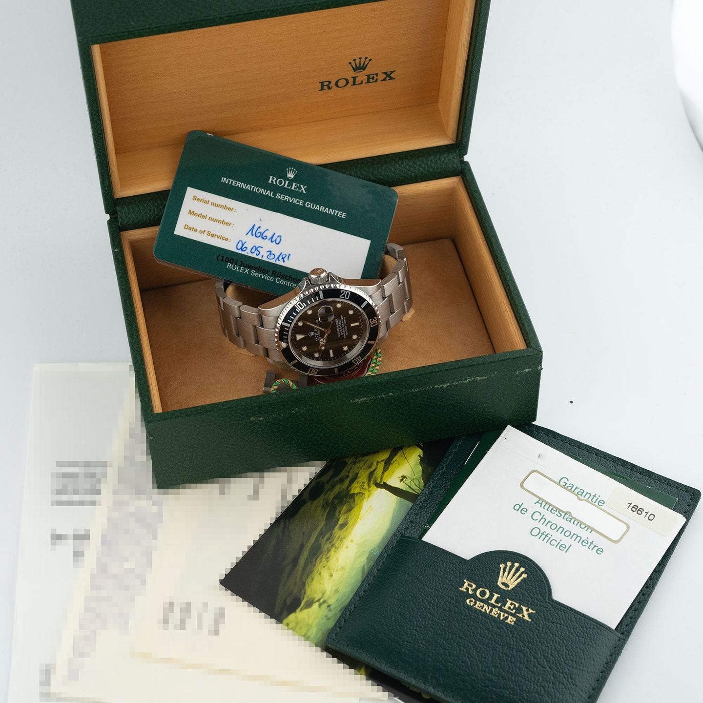Rolex Submariner Date 16610 (2004) - Black dial 40 mm Steel case (7/7)