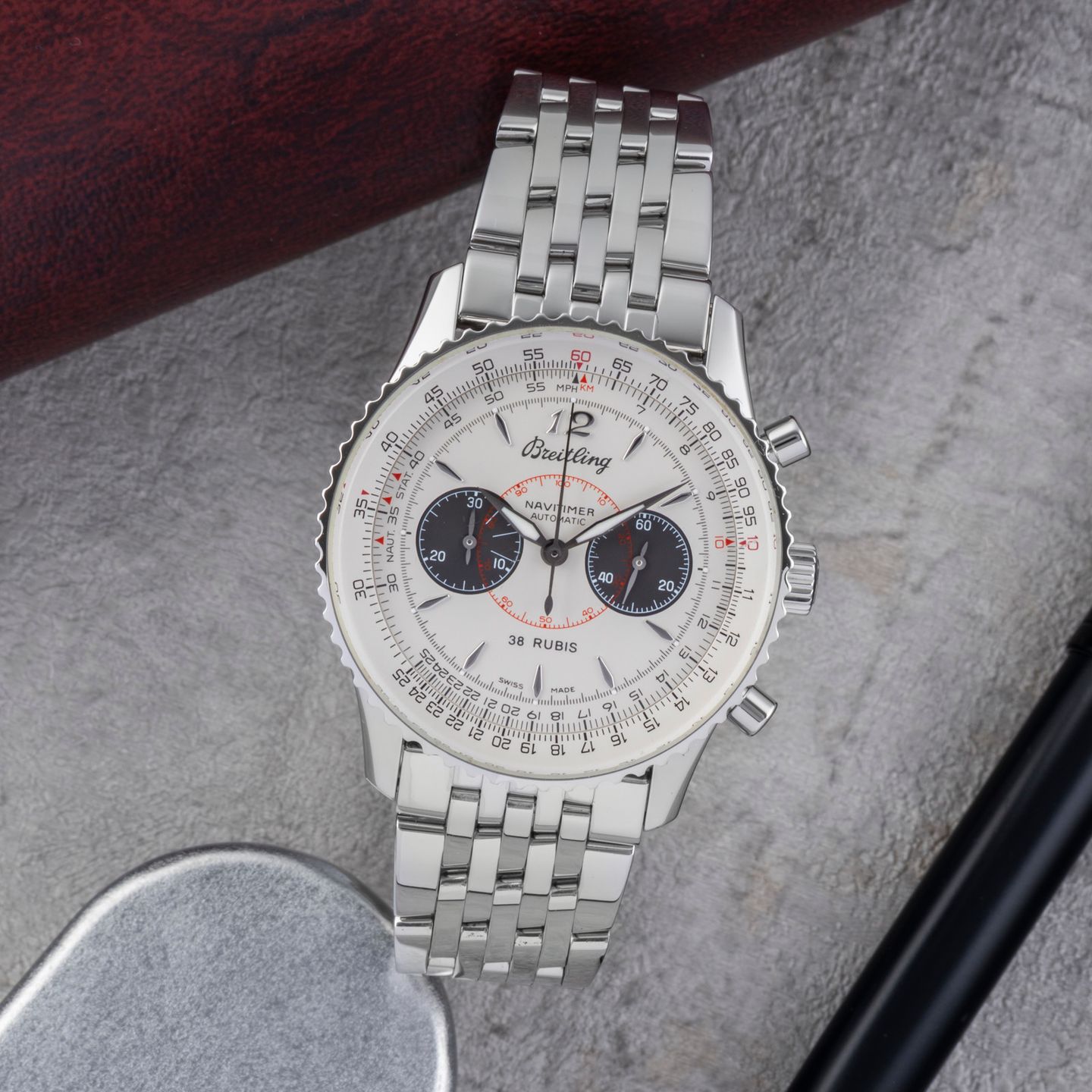 Breitling Navitimer A47330 (Unknown (random serial)) - Steel case (1/8)
