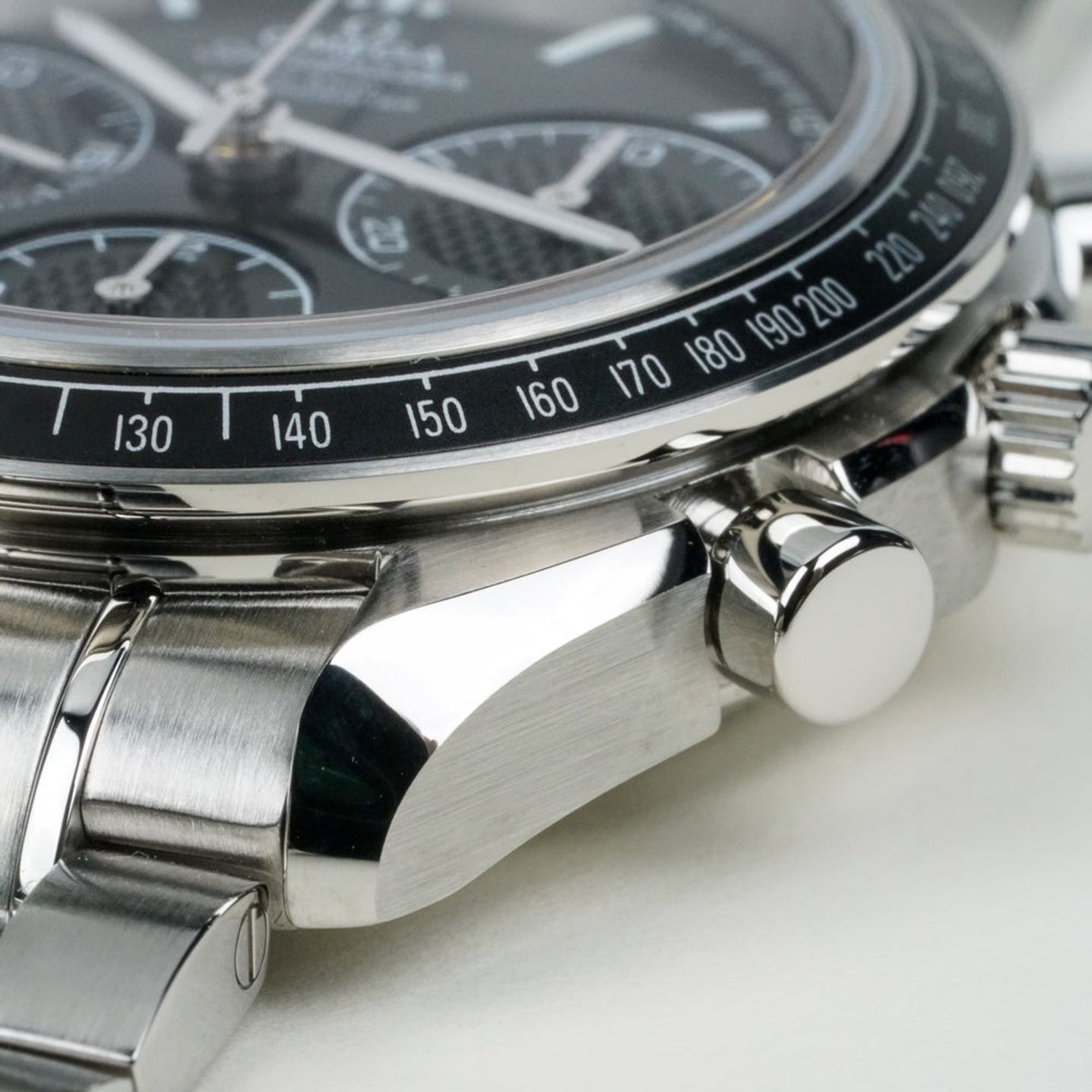 Omega Speedmaster Racing 326.30.40.50.01.001 (2025) - Black dial 40 mm Steel case (5/8)