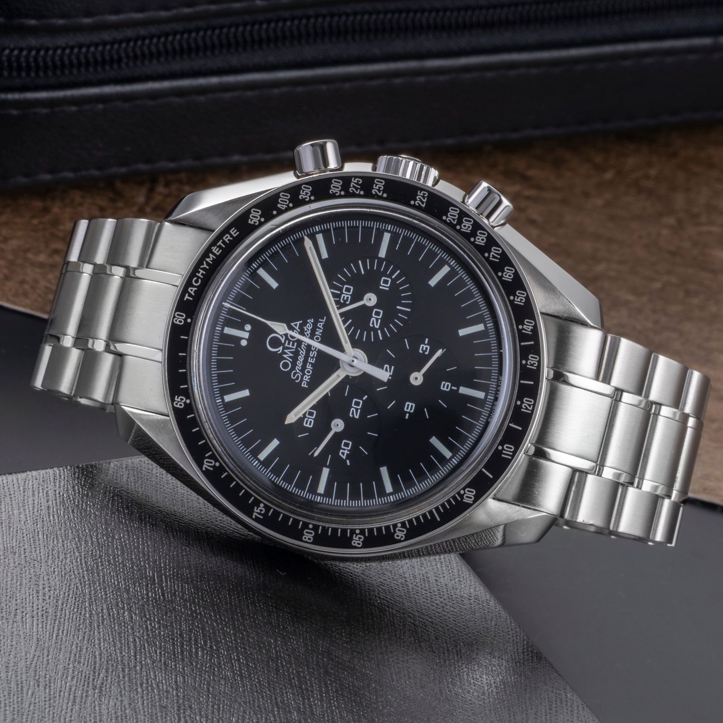 Omega Speedmaster Professional Moonwatch 311.30.42.30.01.005 - (2/8)