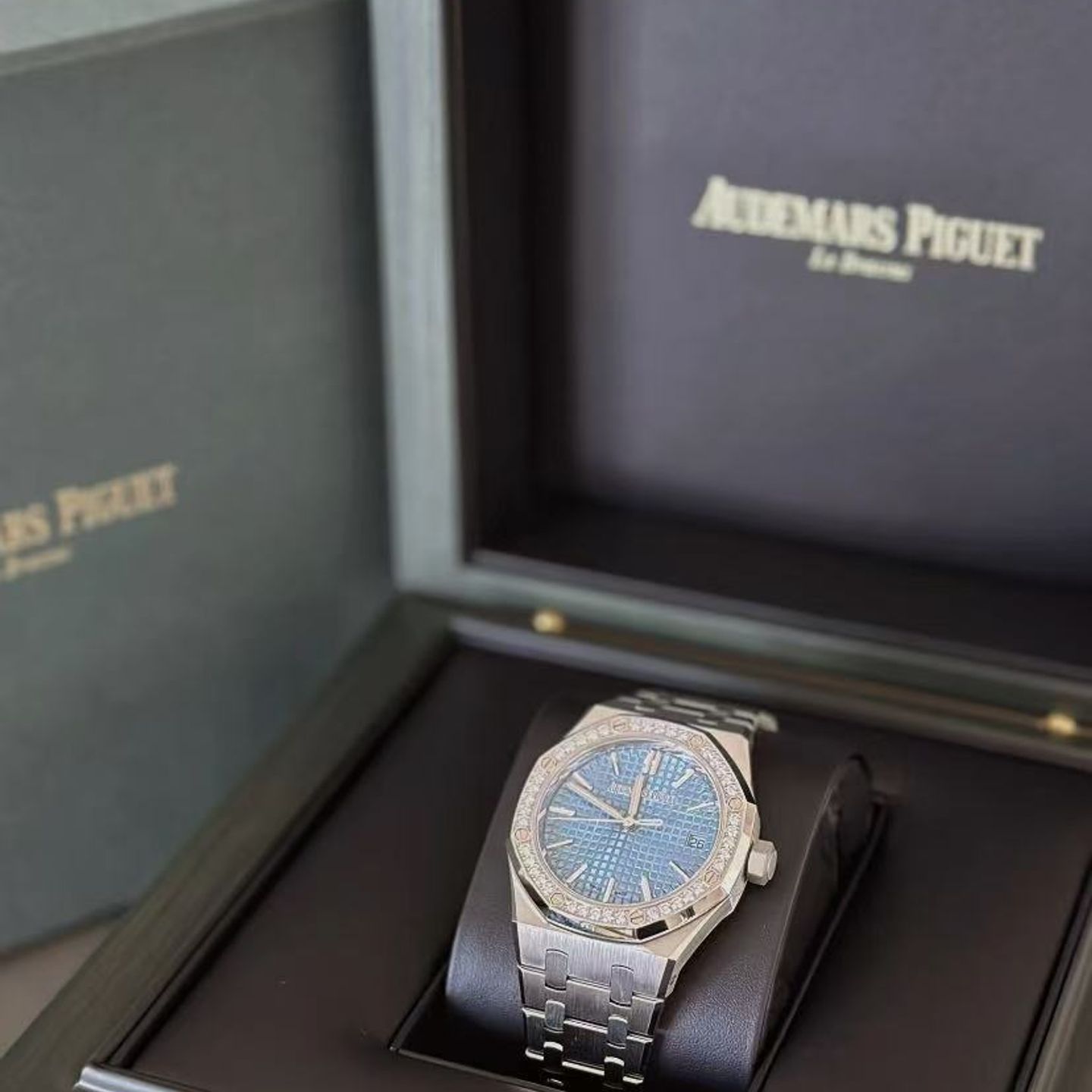 Audemars Piguet Royal Oak Selfwinding 15551ST.ZZ.1356ST.05 - (2/3)