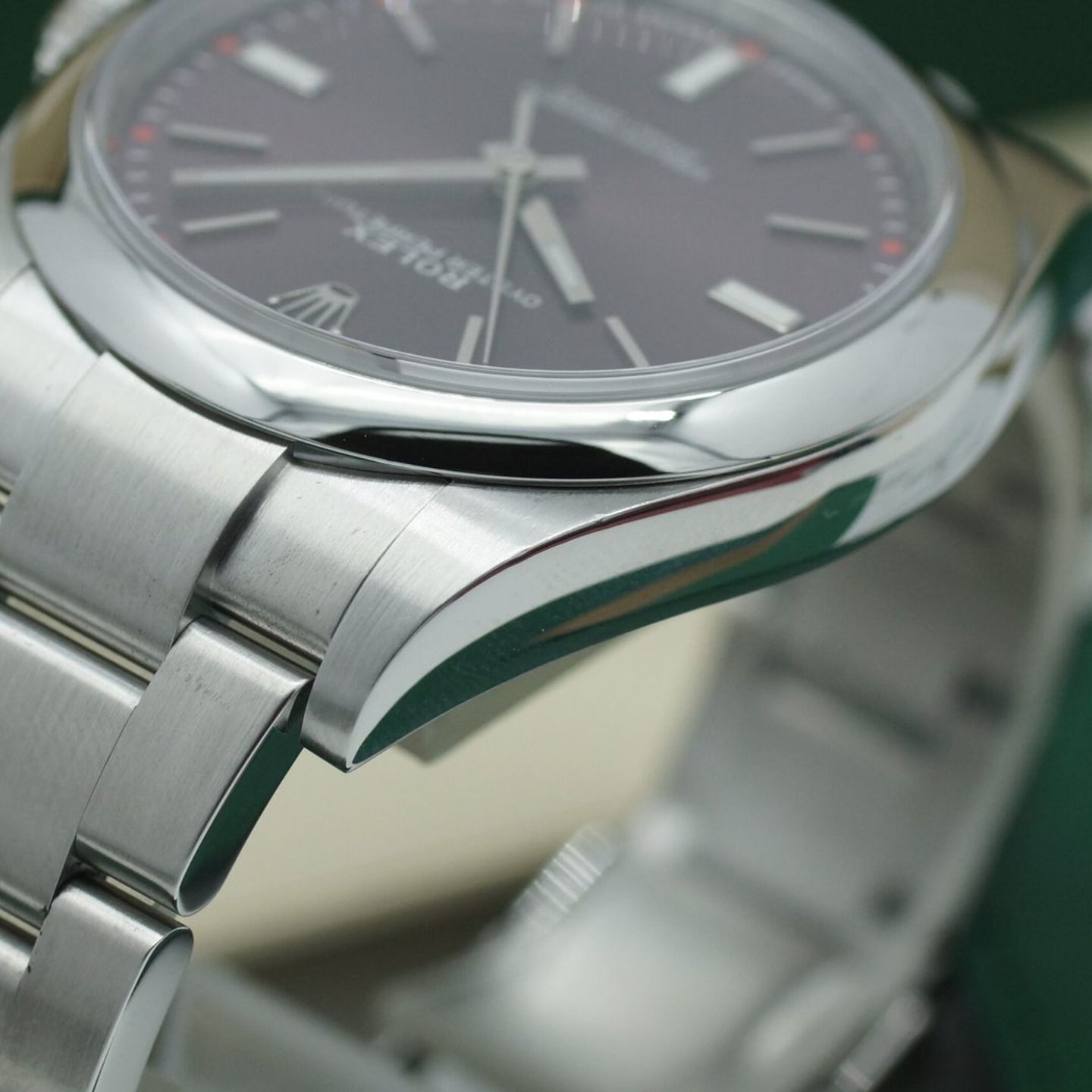 Rolex Oyster Perpetual 39 114300 - (8/8)
