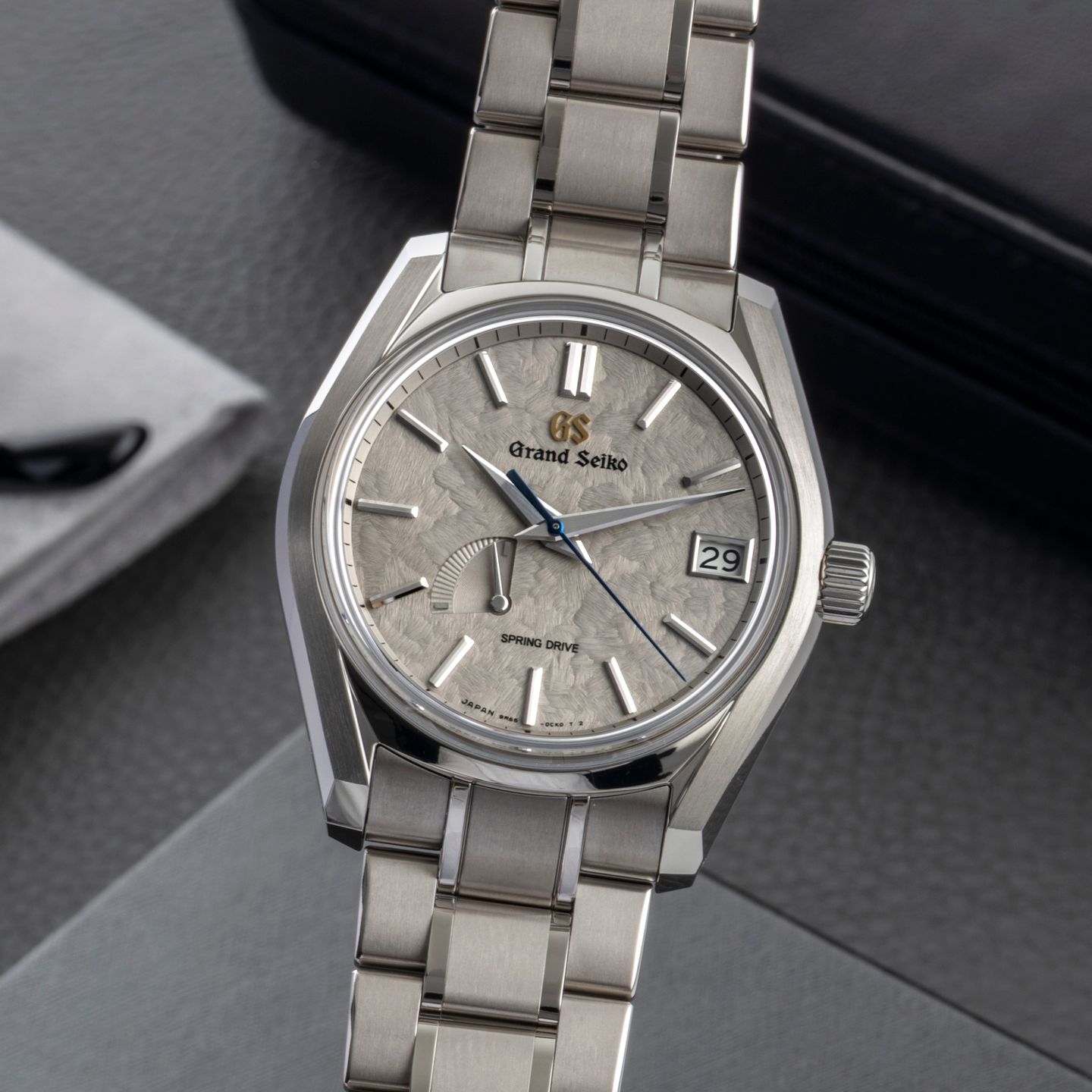 Grand Seiko Unknown SBGX035 (Unknown (random serial)) - Black dial Steel case (3/8)